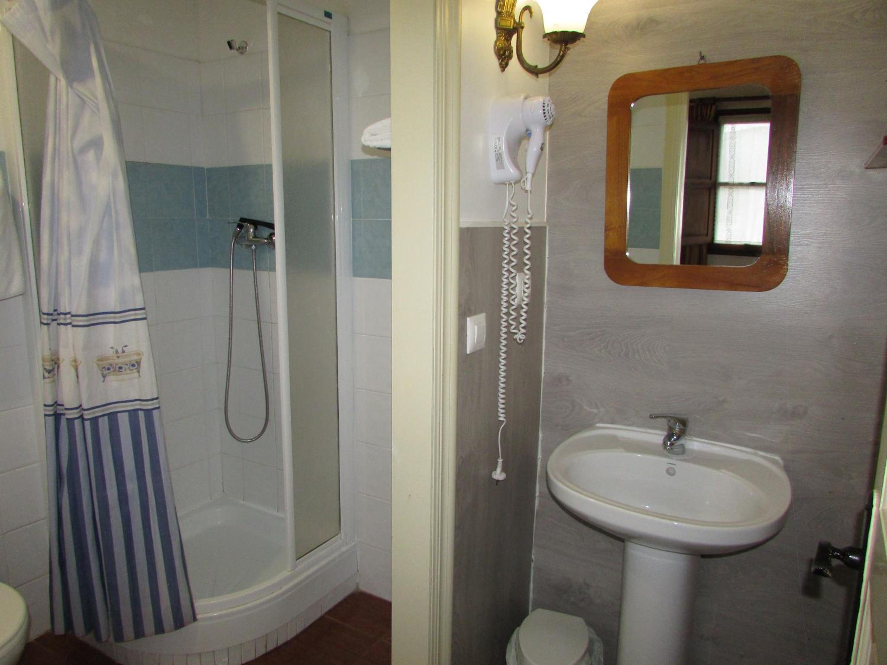 Large Double Room photo 3