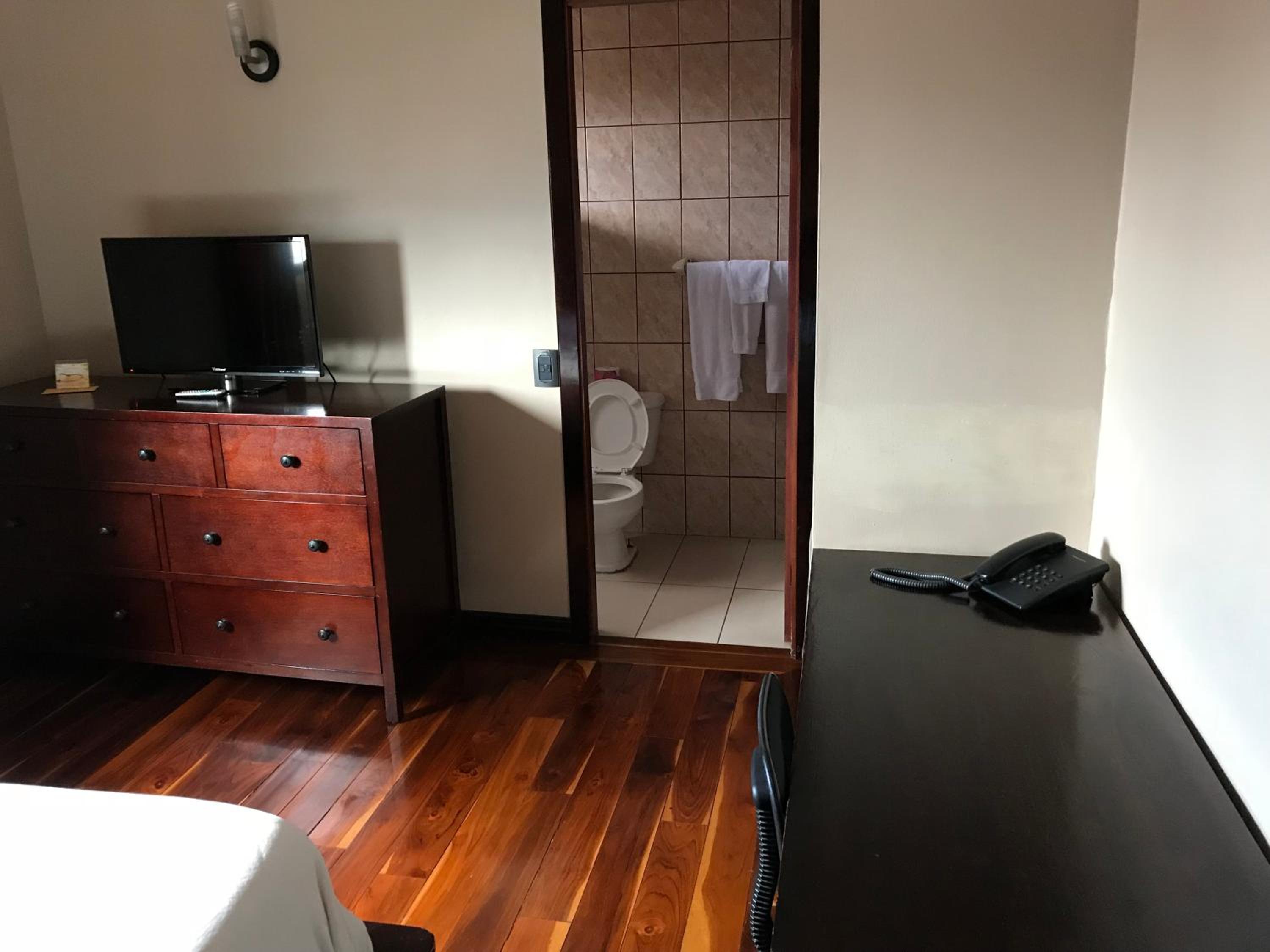 Deluxe Double Room with Bath photo 2