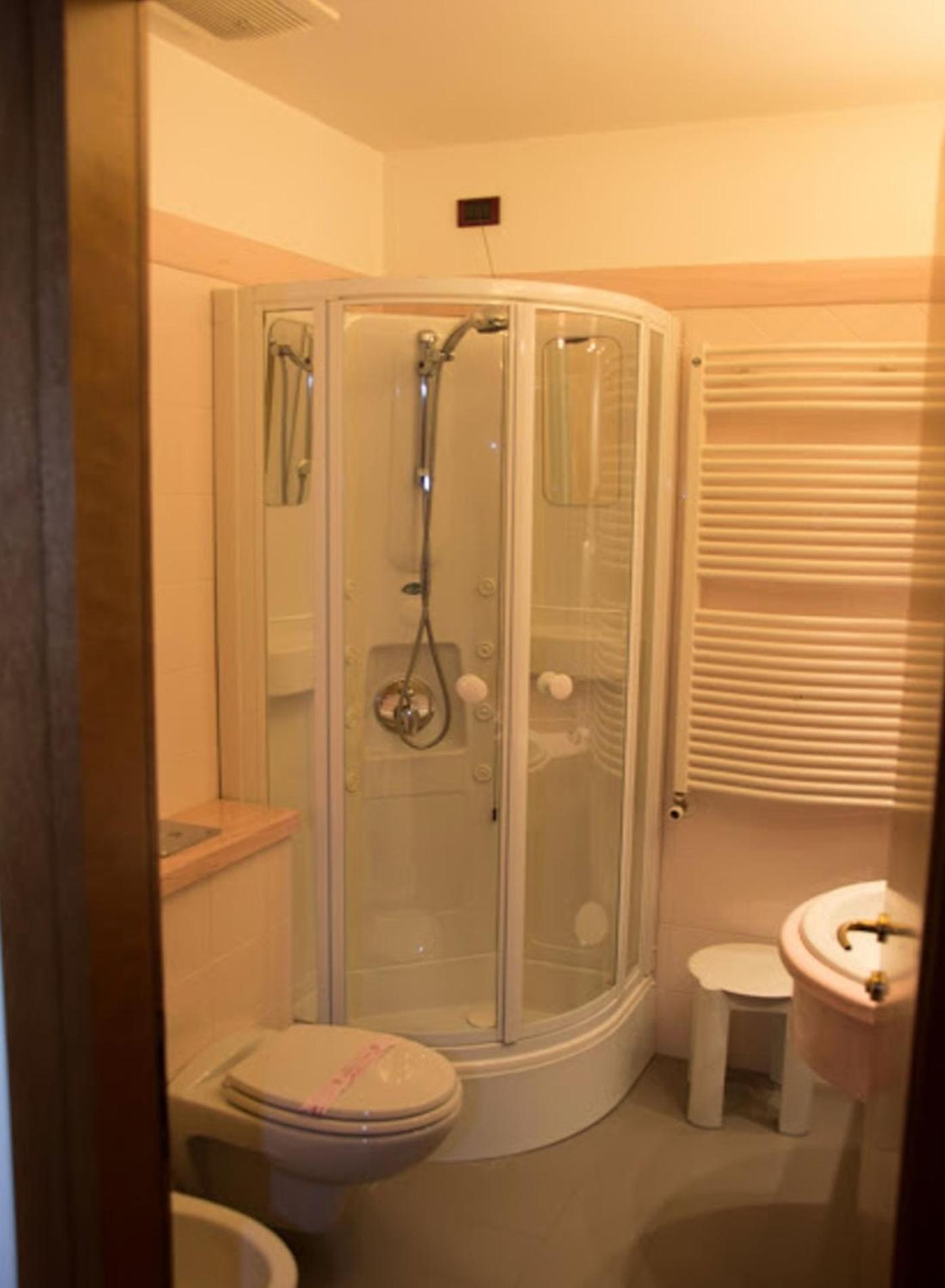 Deluxe Double or Twin Room photo 2