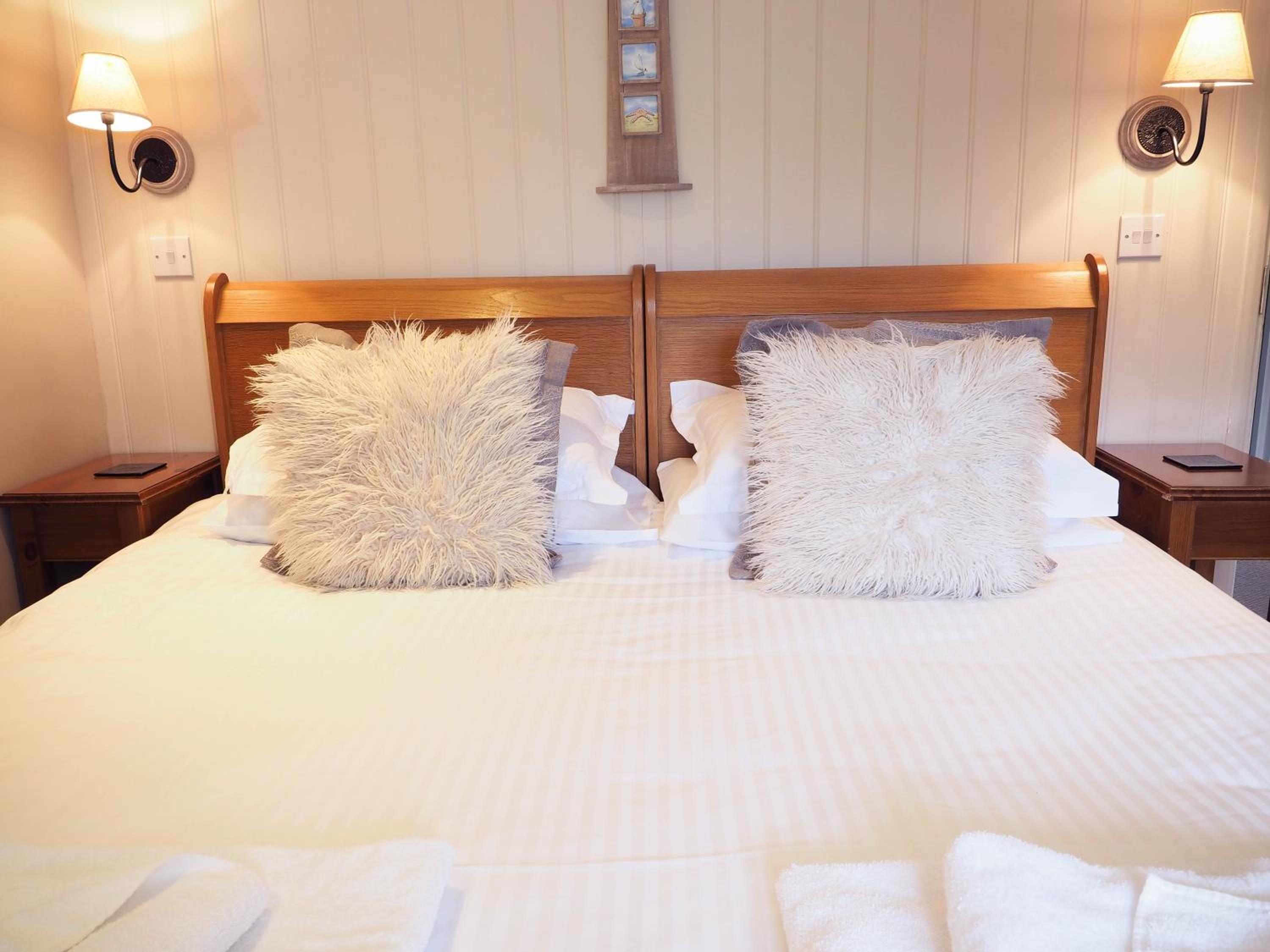 Budget Double Room photo 2