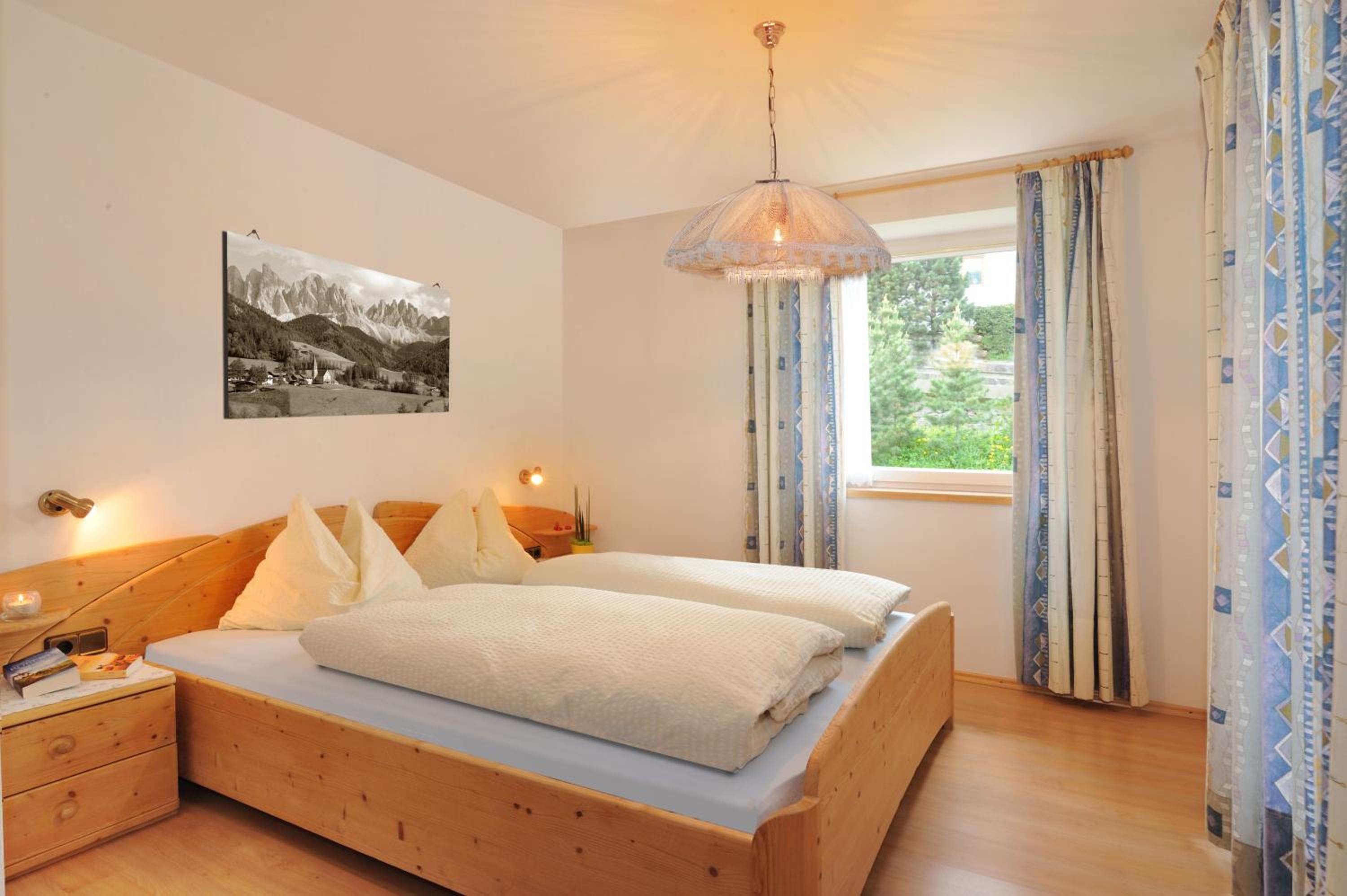 Two-Bedroom Apartment with Mountain View