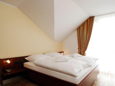 Triple Room - Photo 3
