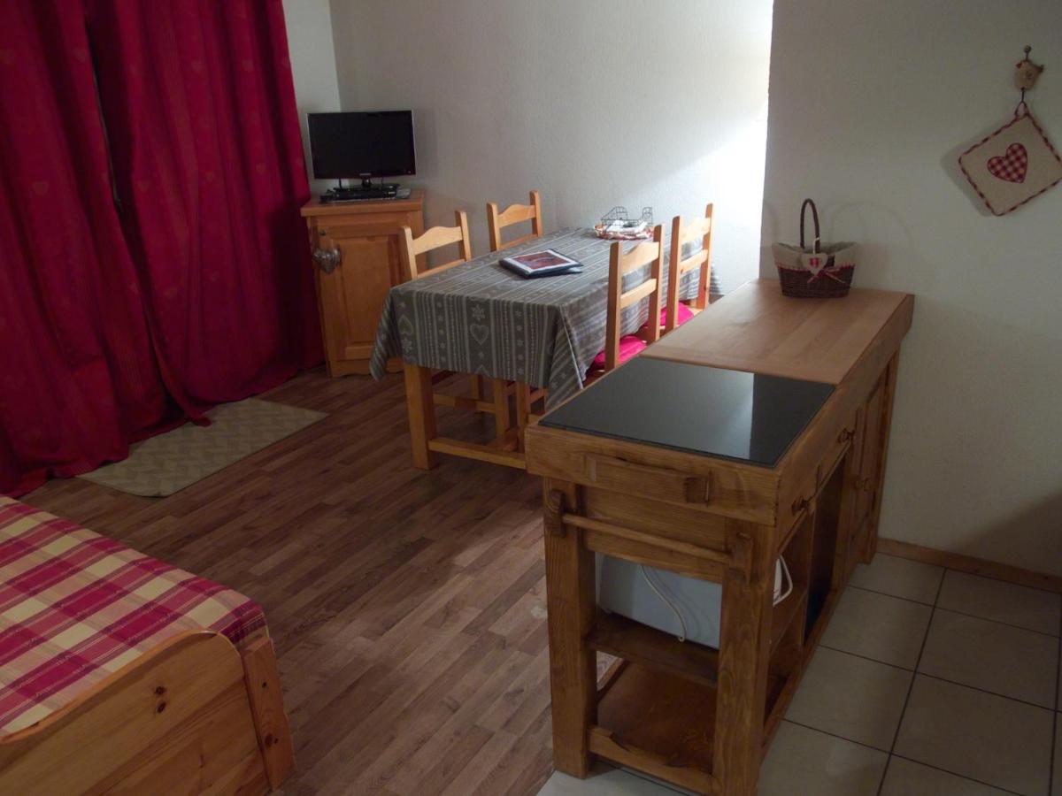 Apartment with Mountain View photo 3