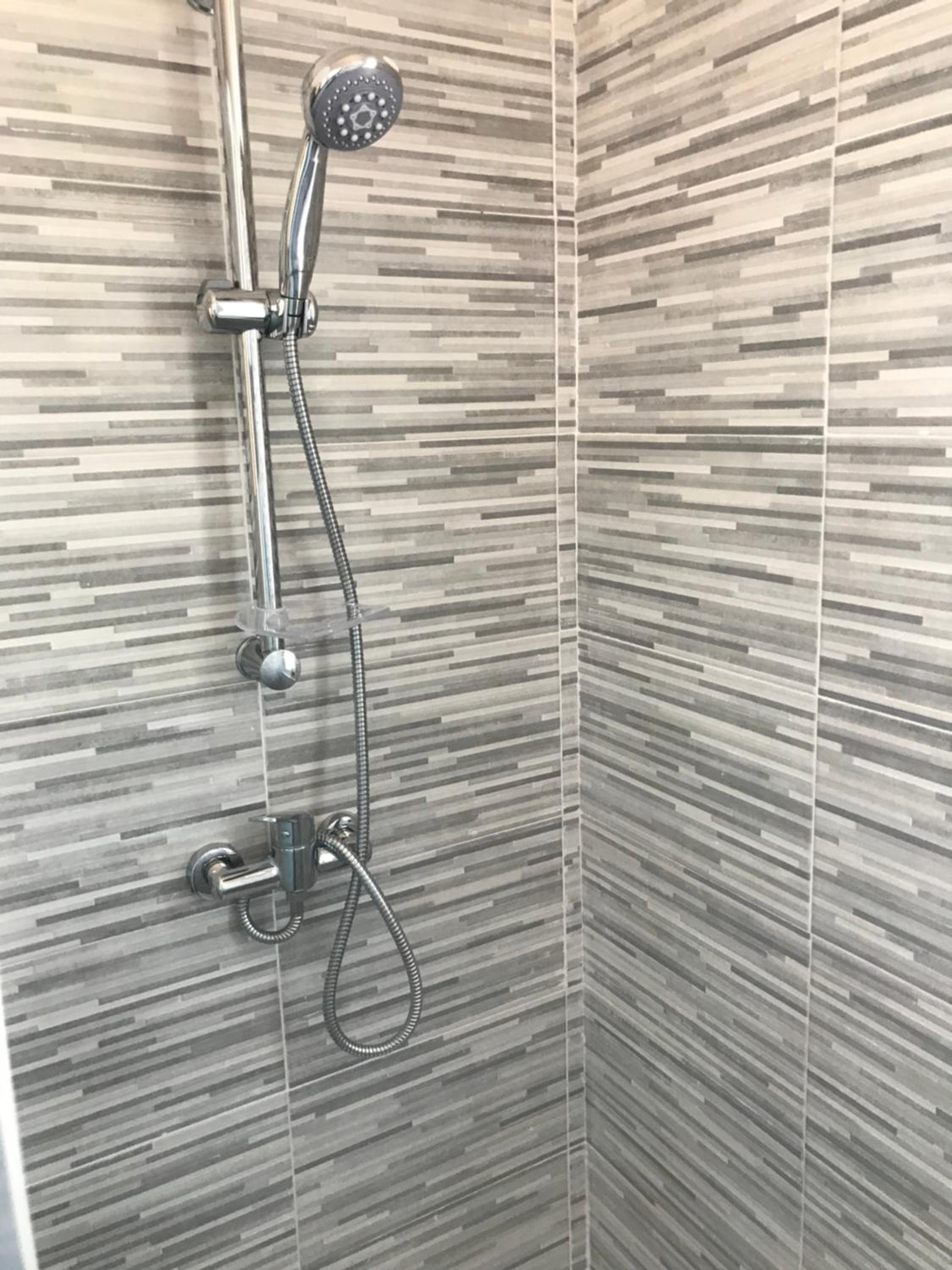 Large Single Room photo 1