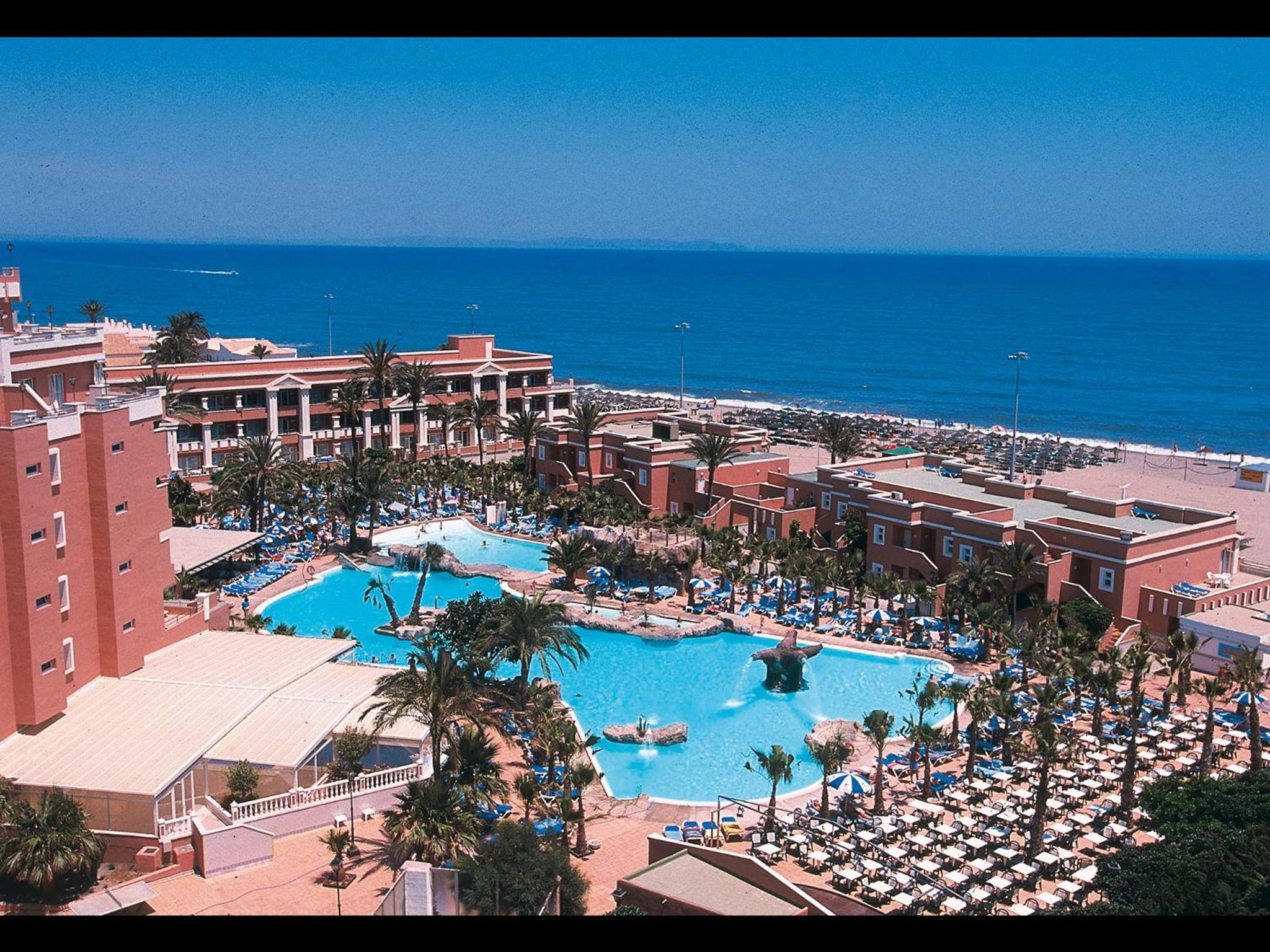 Double or Twin Room with Sea View - Photo 2