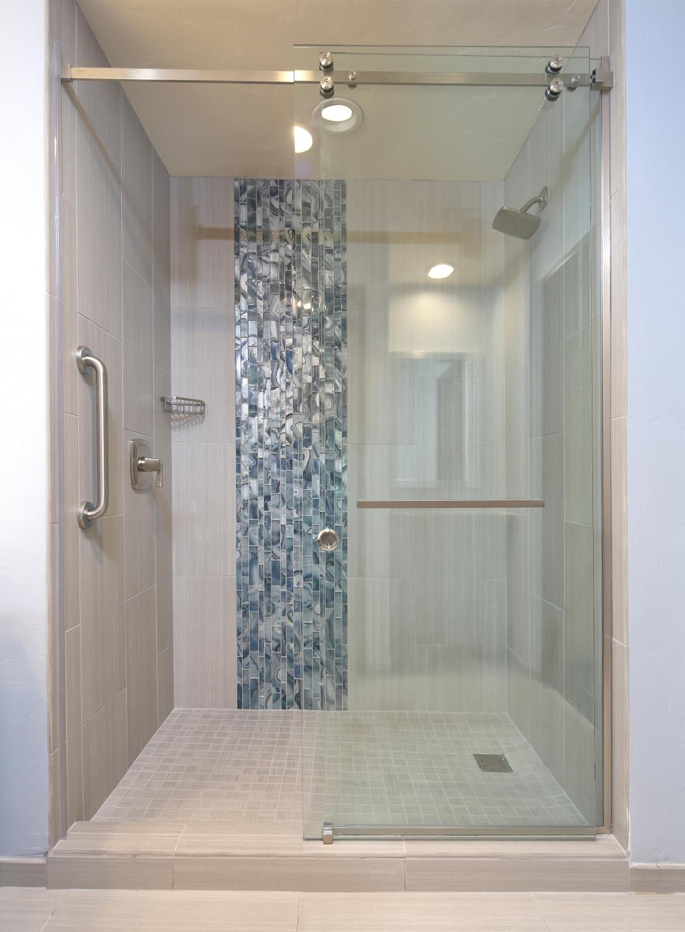Deluxe King Room - Photo 2