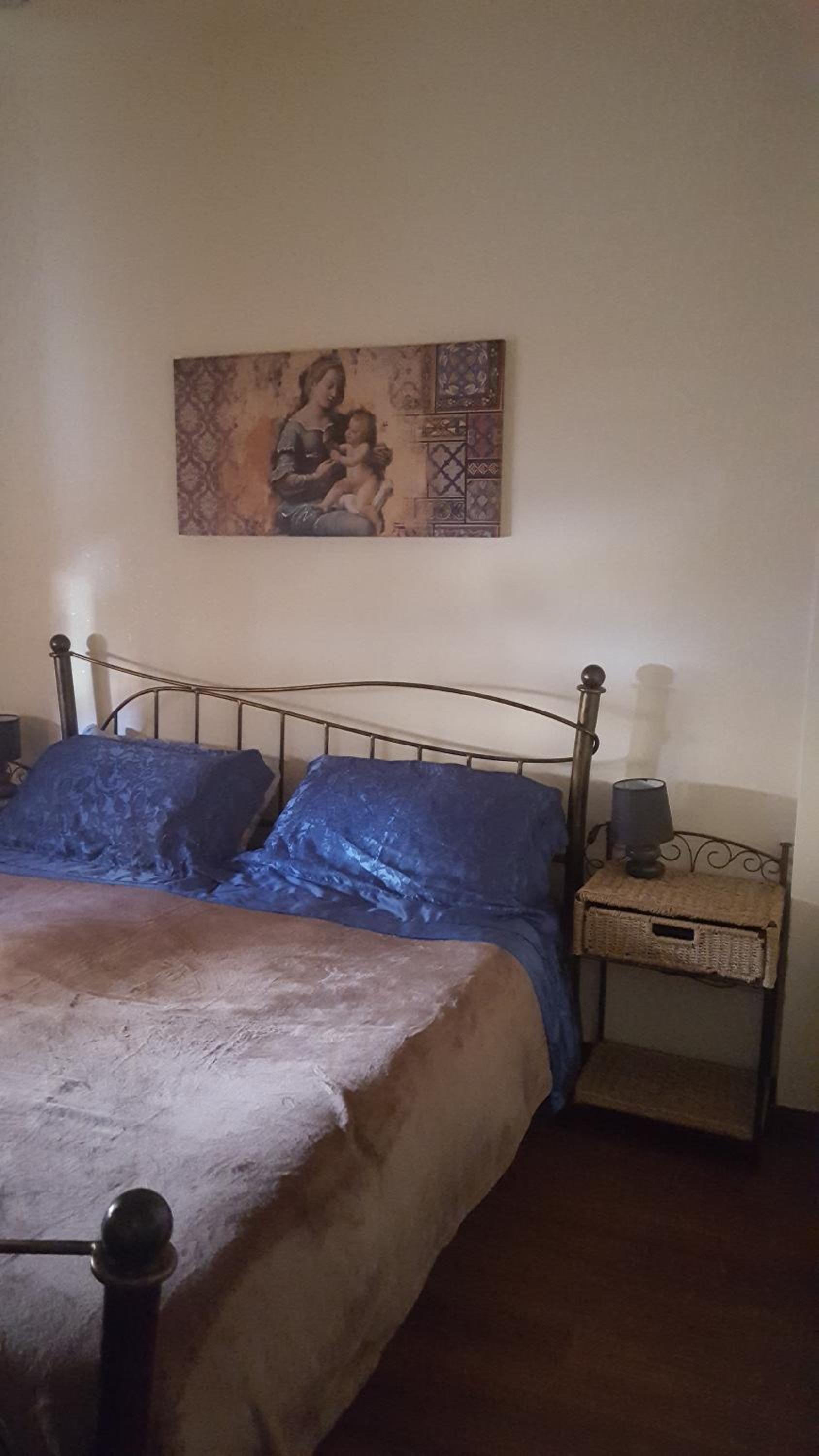 Double Room with Private Bathroom - Photo 2