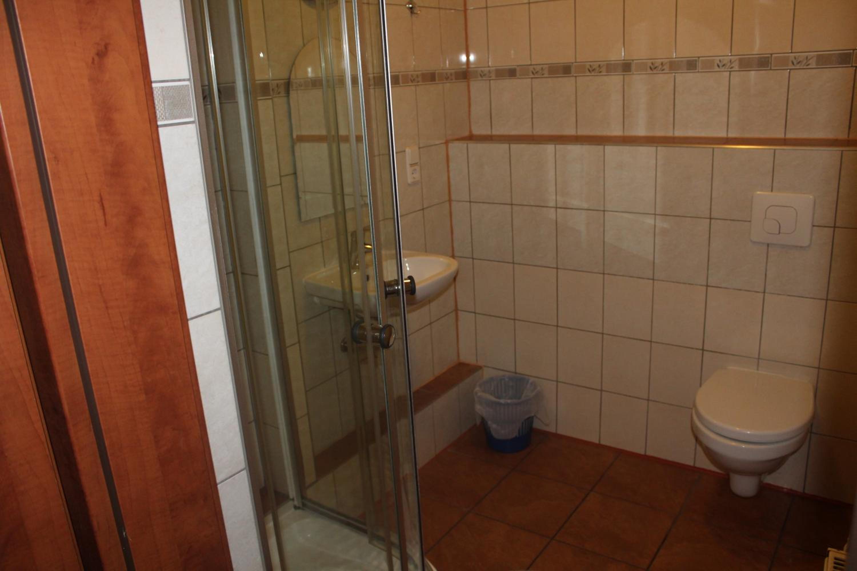 Basic Triple Room photo 3
