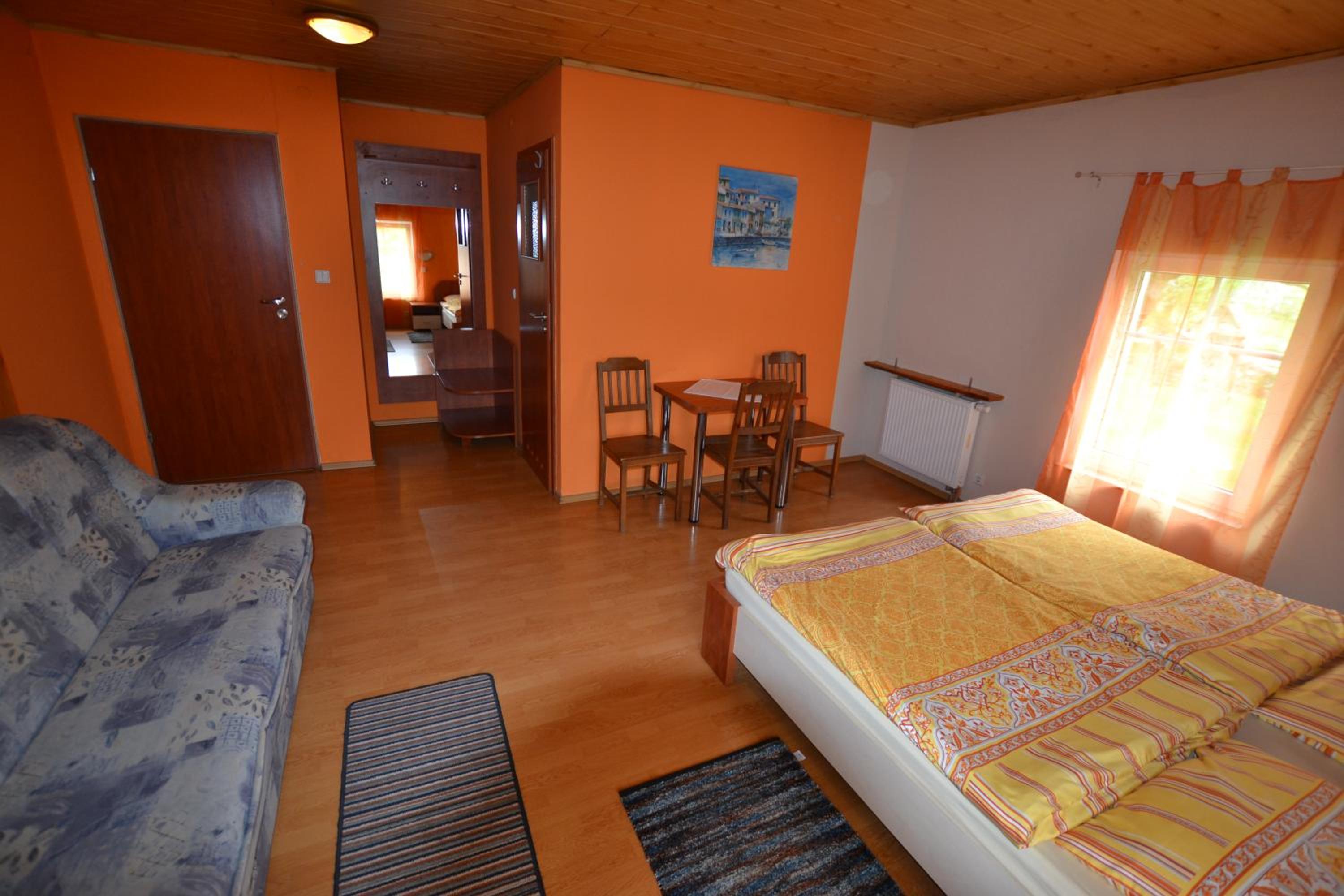 Double Room with Private Bathroom photo 3