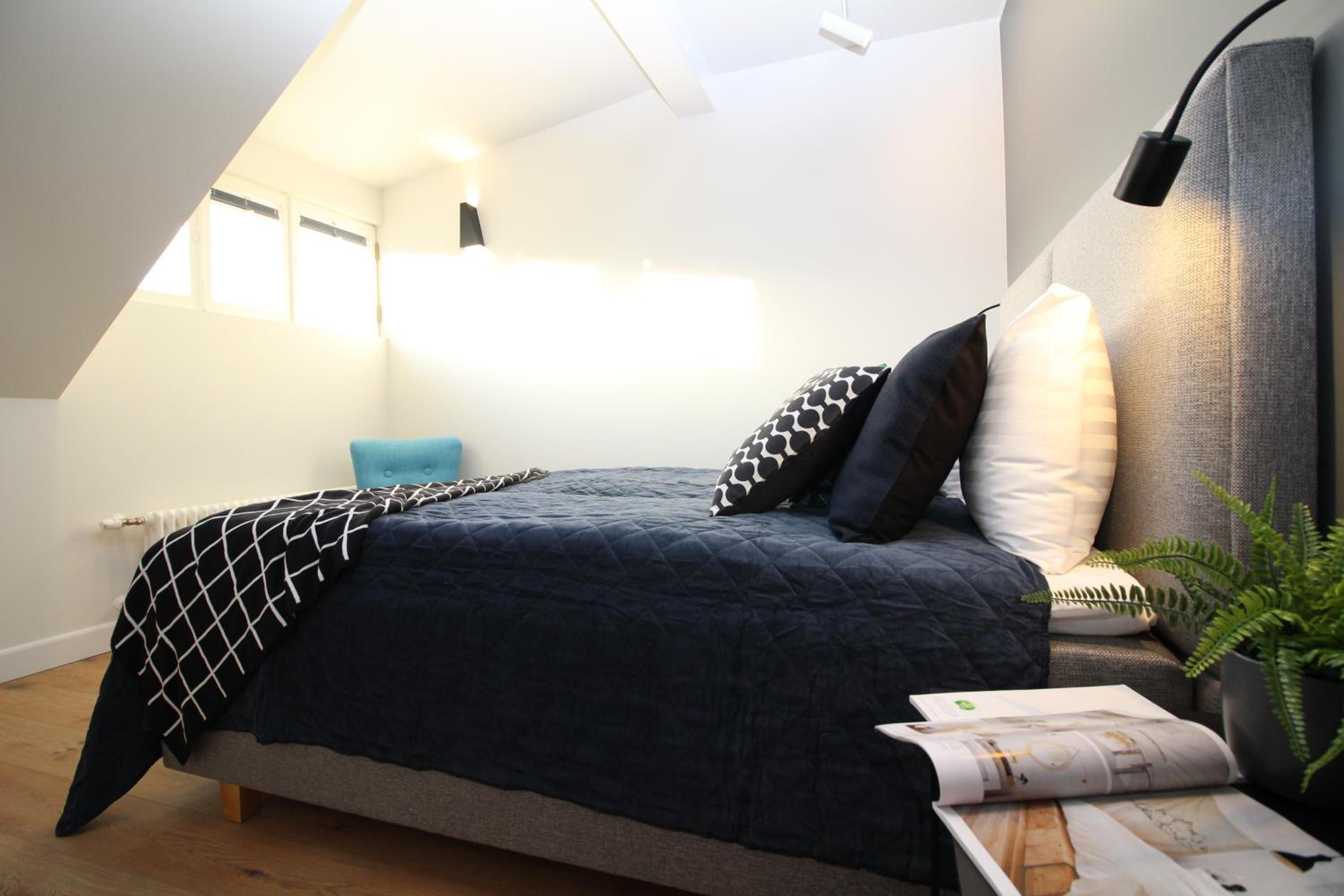 Large Three-Bedroom Apartment with Sauna and Old Town view A53