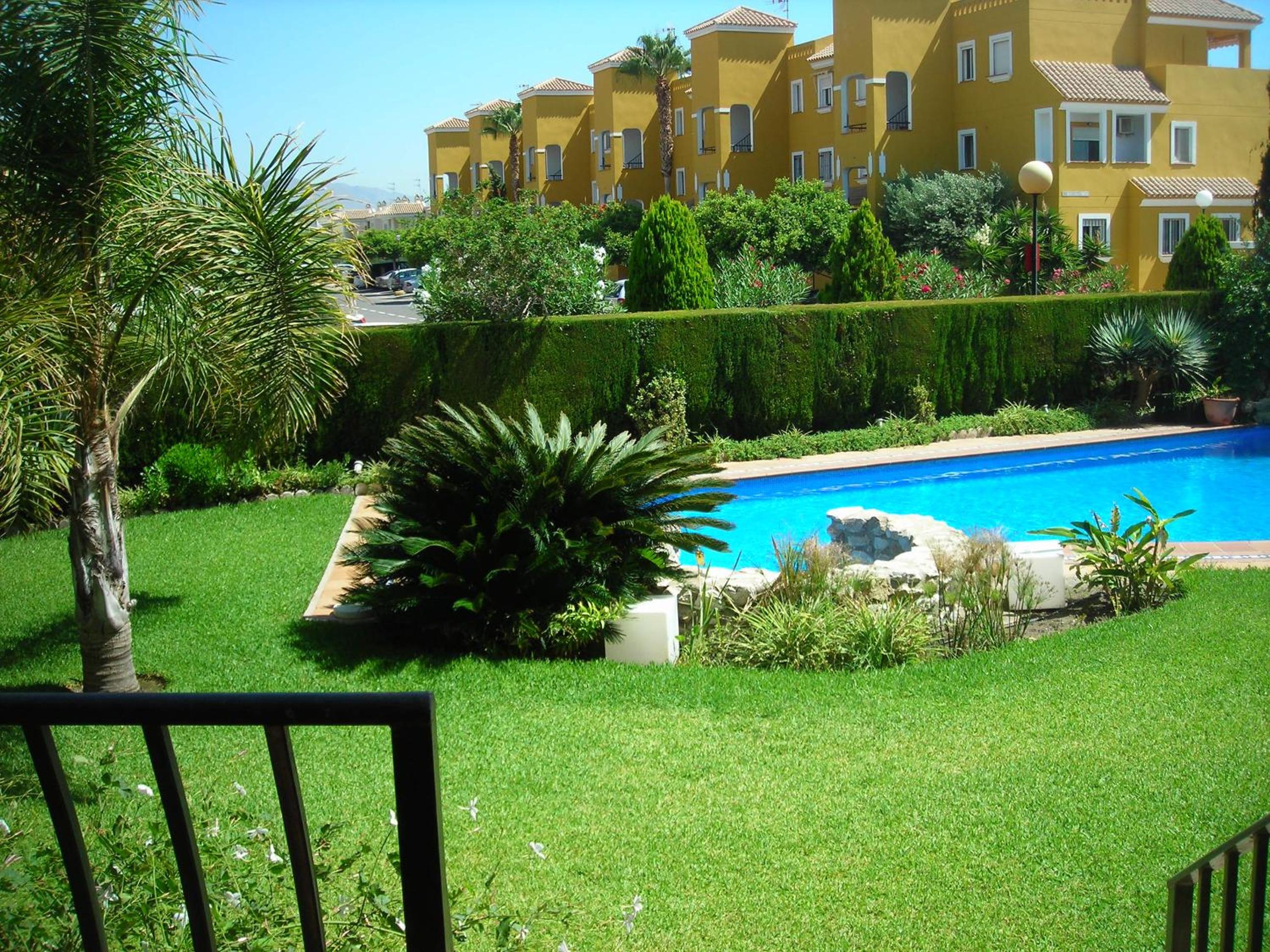 Apartment with Pool View photo 3