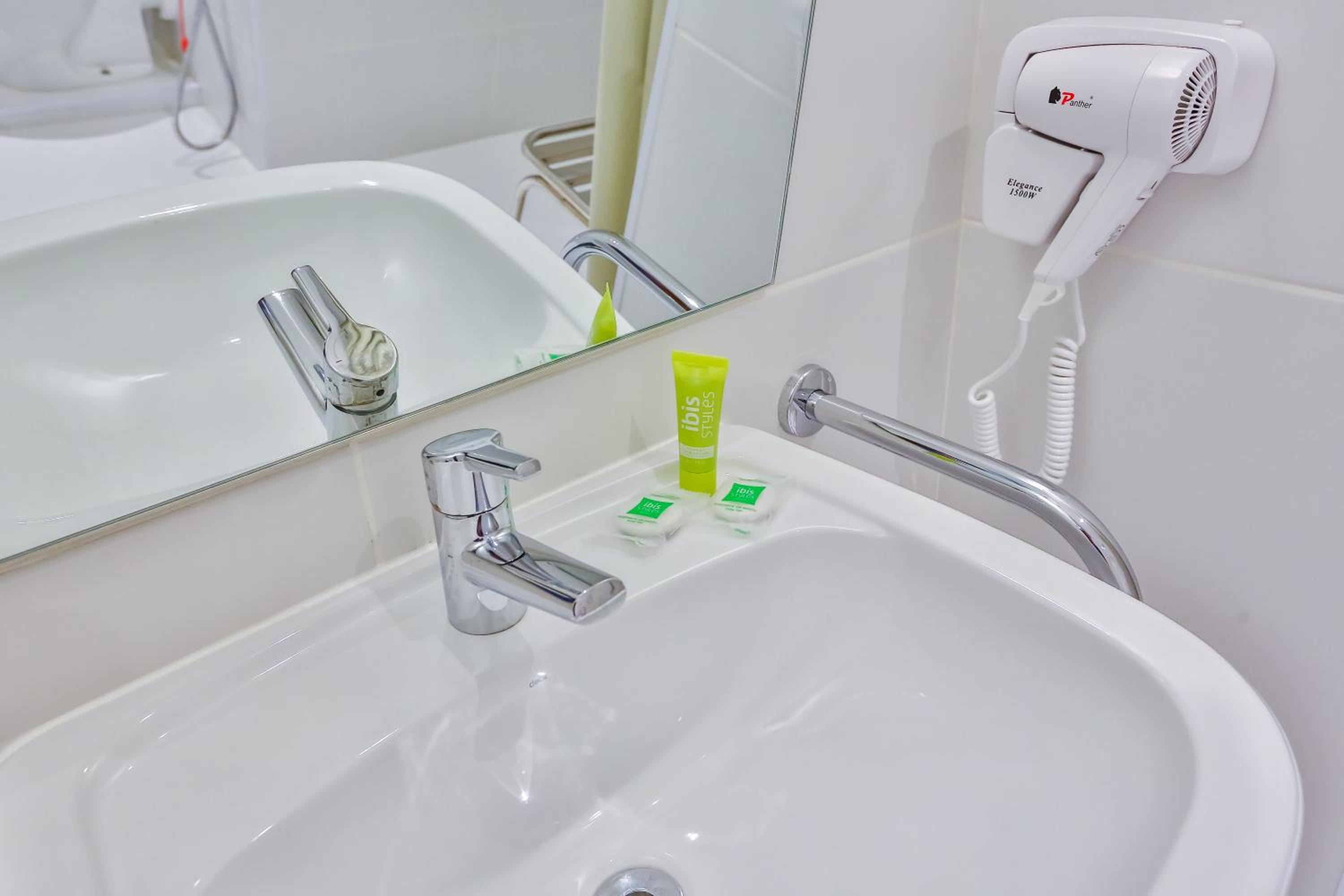 Standard Apartment with Double Bed - Disability Access
