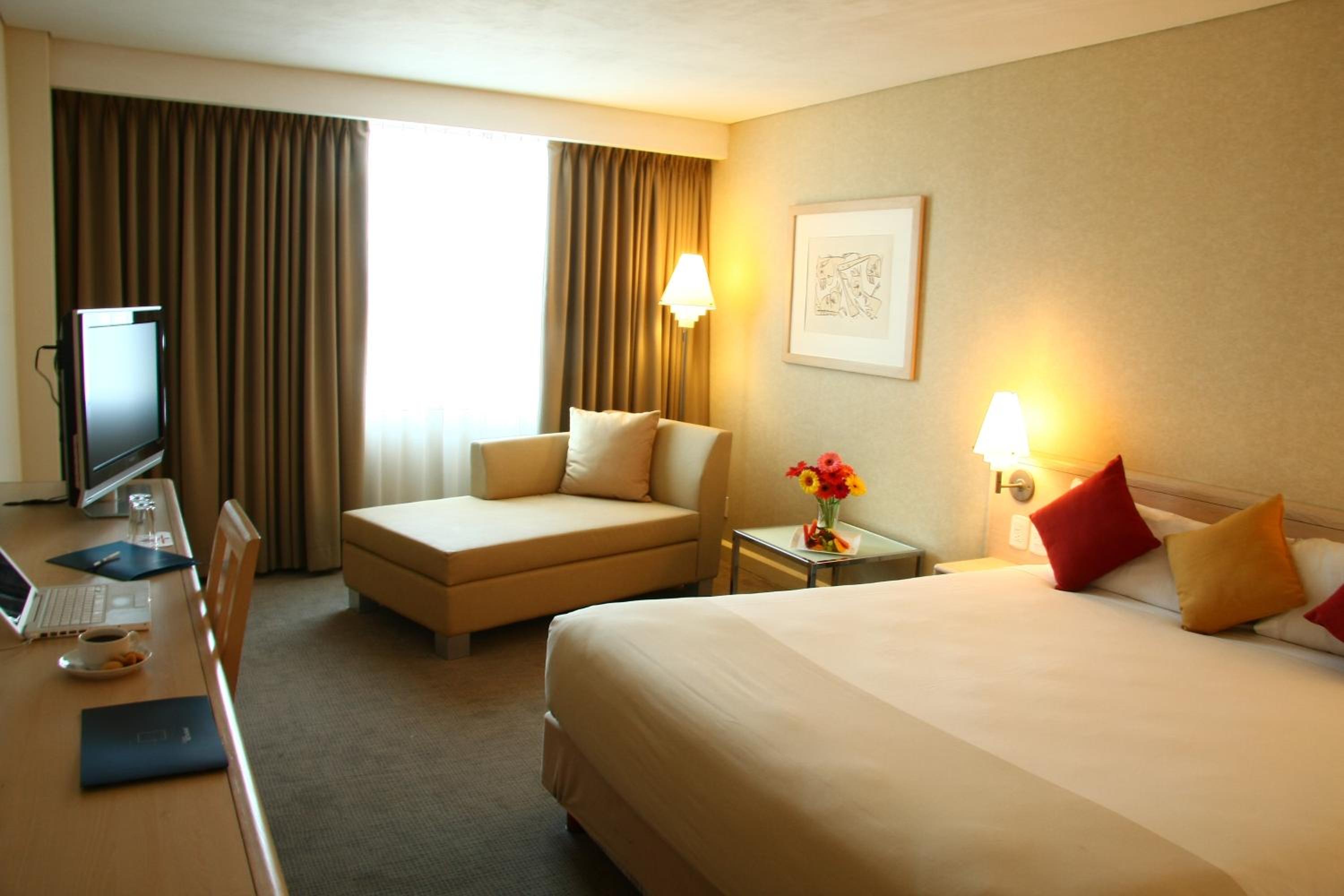 Superior Room with 1 King Bed - Photo 8