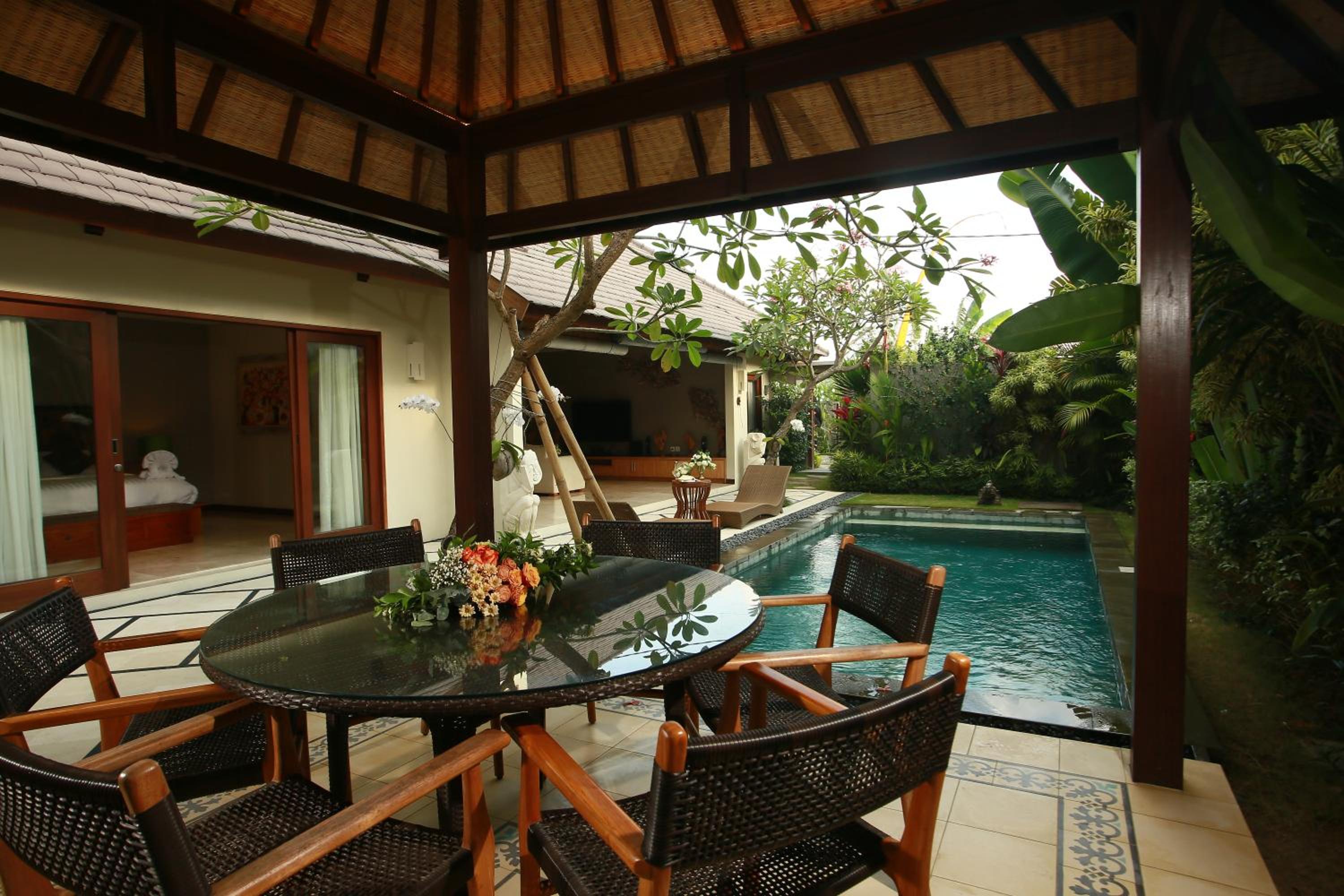 Three-Bedroom Villa with Private Pool photo 3