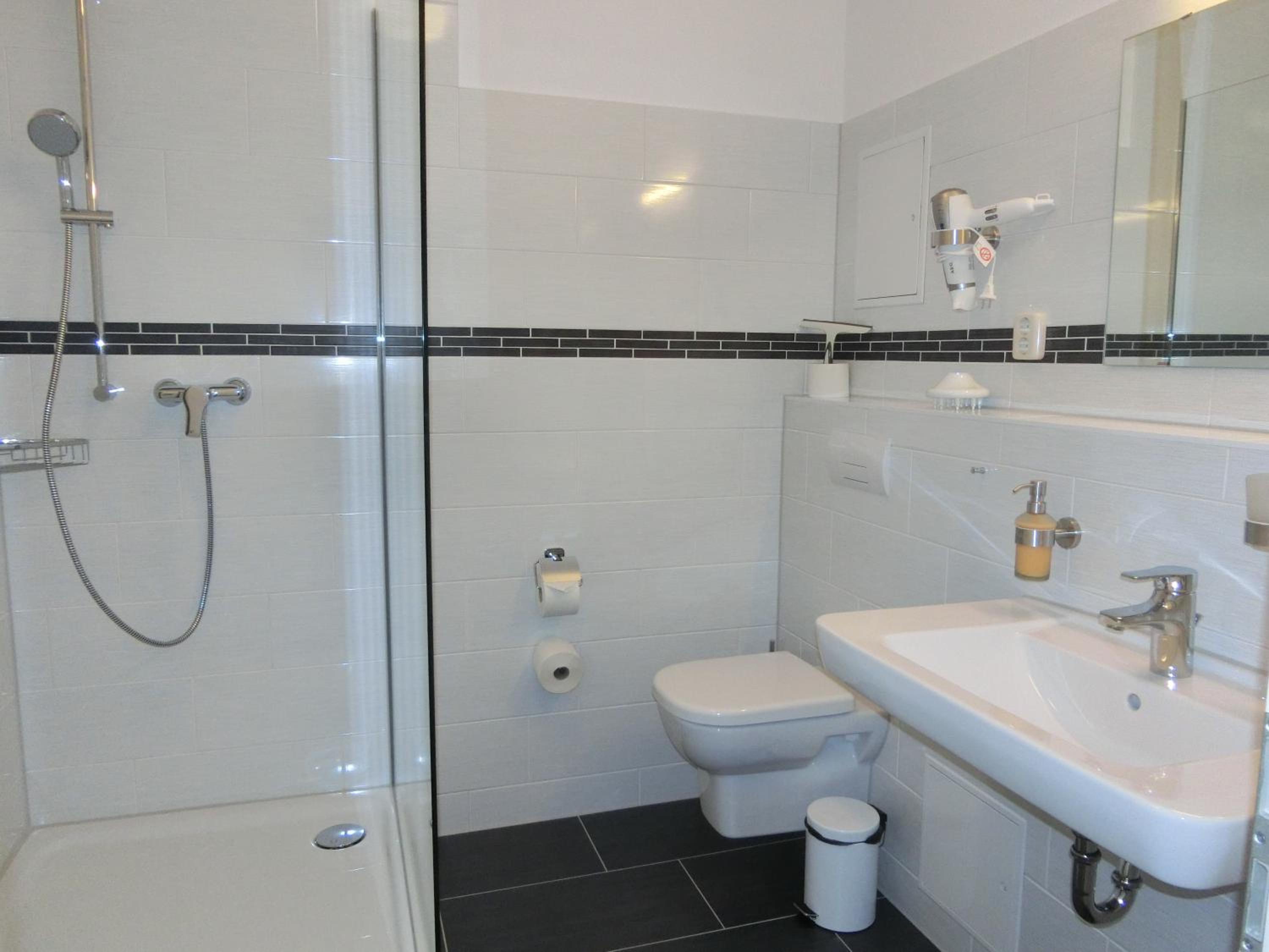 Standard Plus Twin Room photo 2
