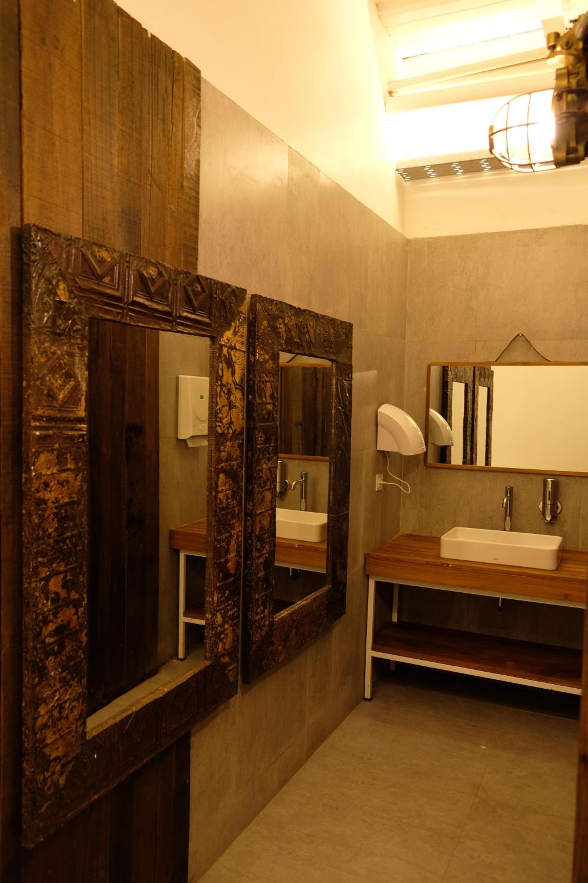 Bunk Bed in Mixed Dormitory Room photo 2