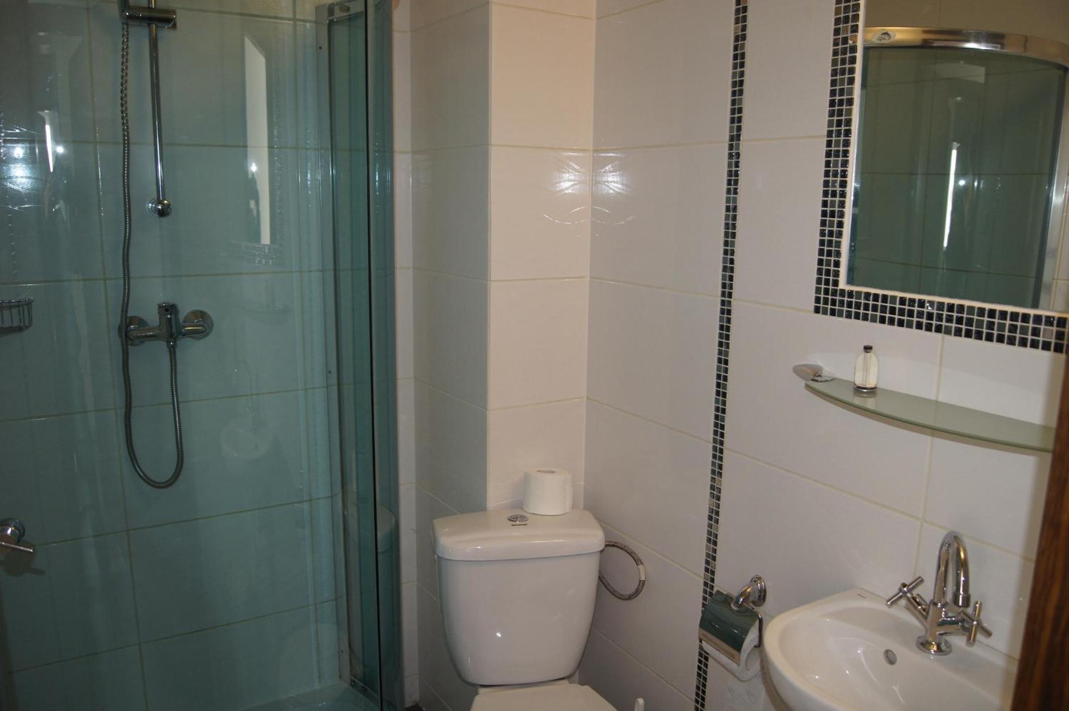 Standard Triple Room photo 2
