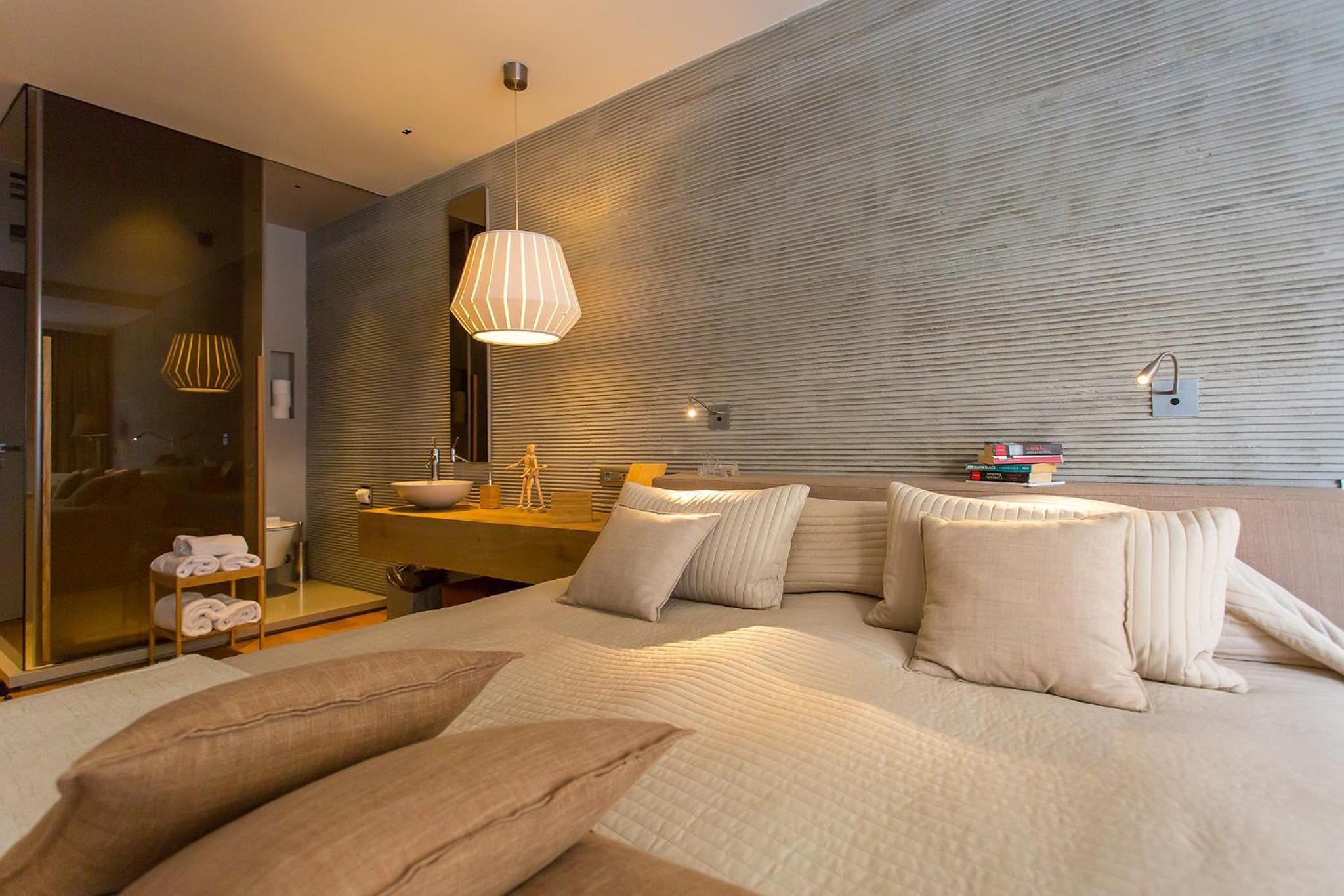 Double or Twin Room - Photo 9