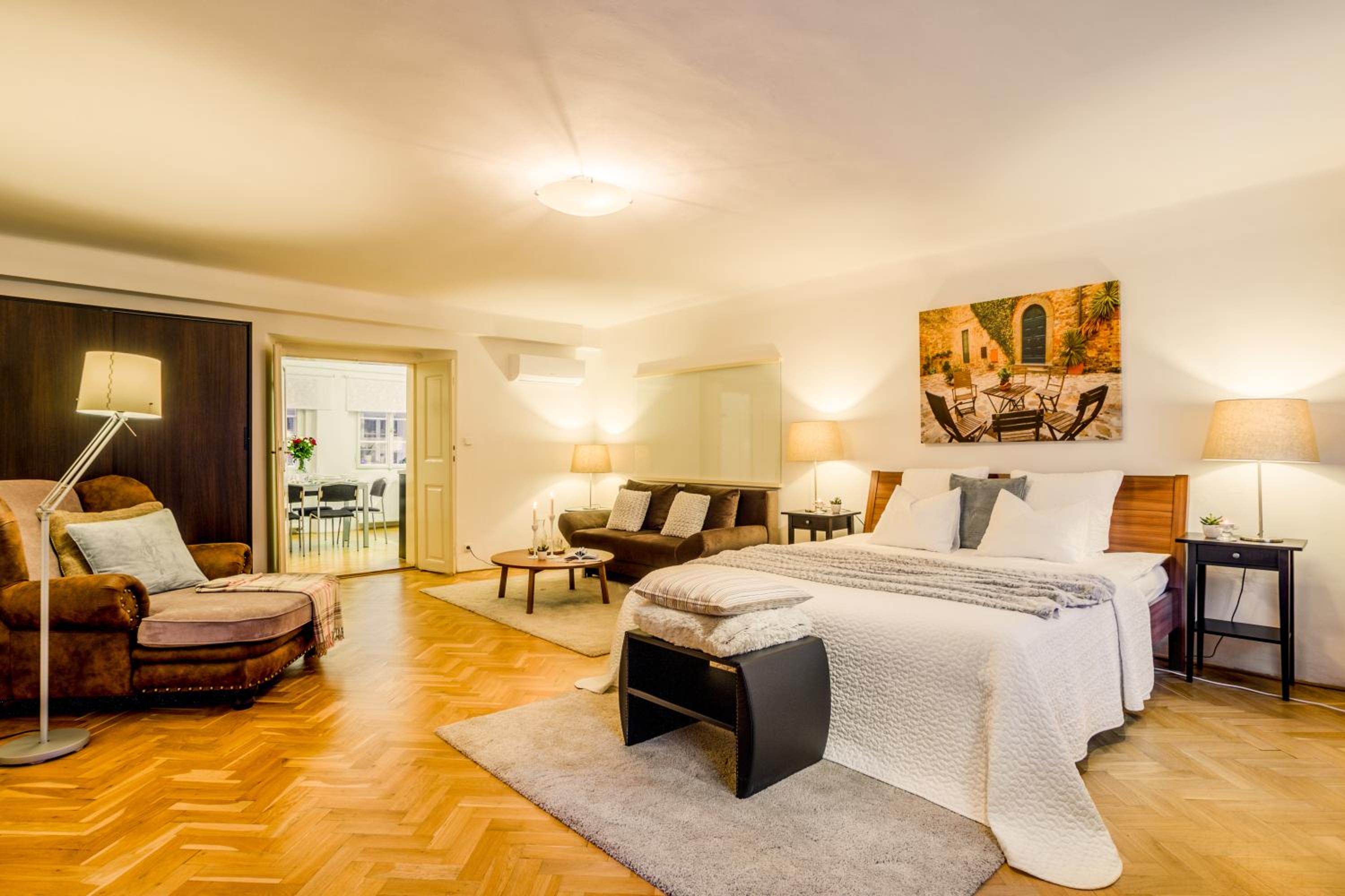 Superior Apartment