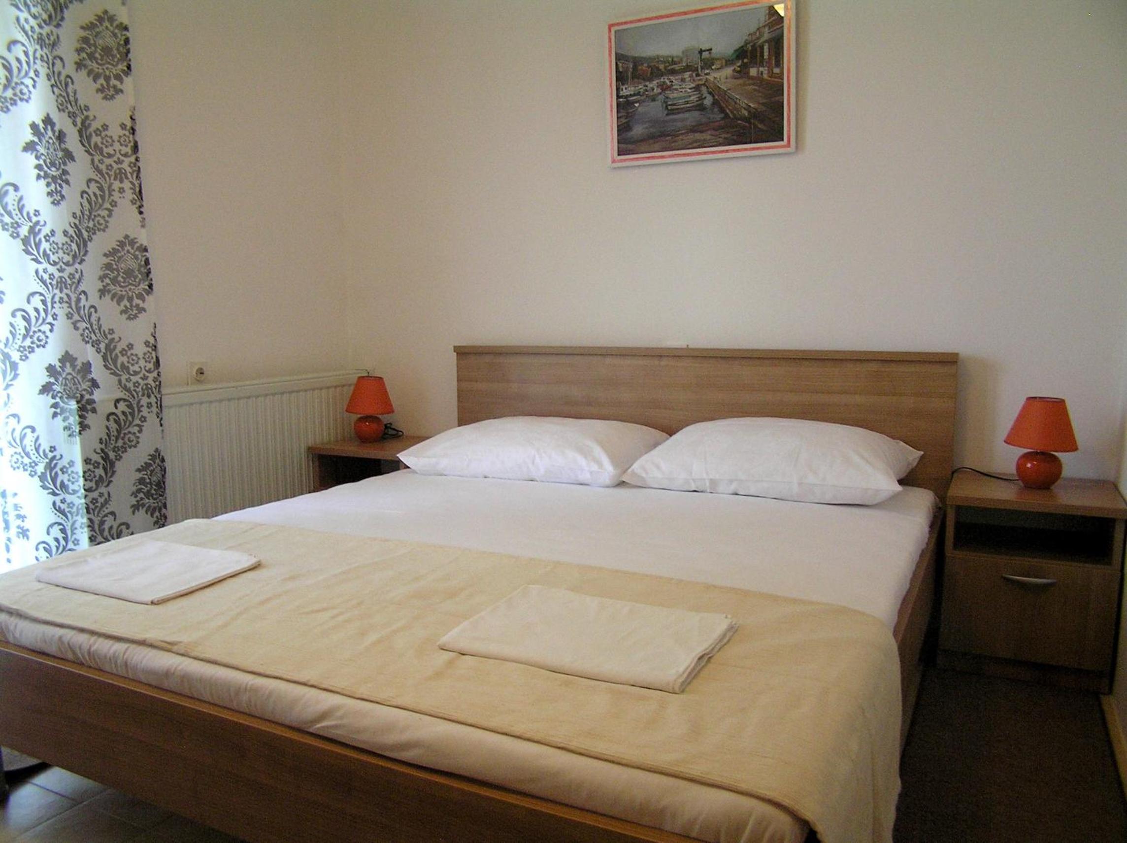 Studio Apartment photo 1