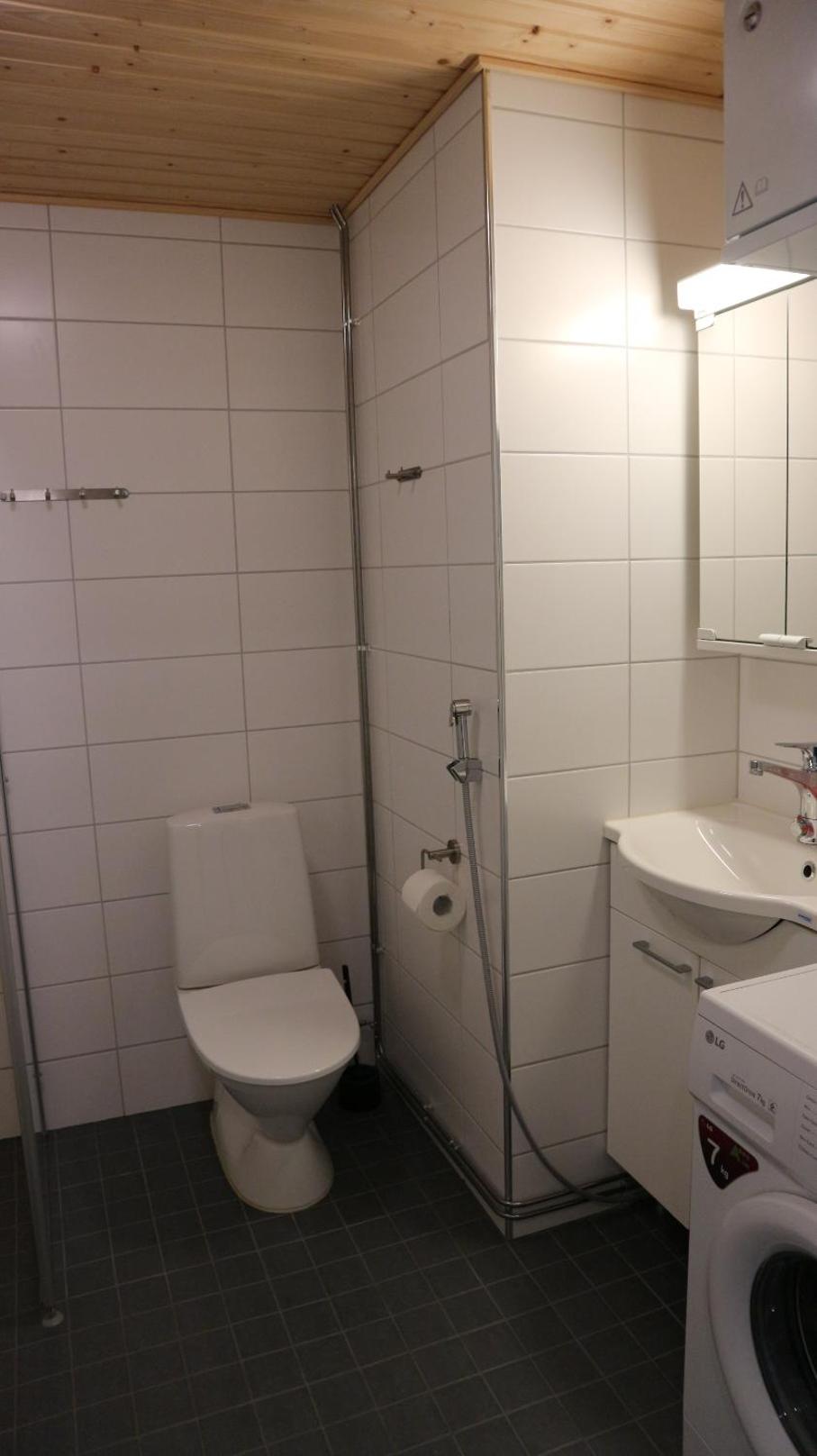 Studio Apartment - Photo 21