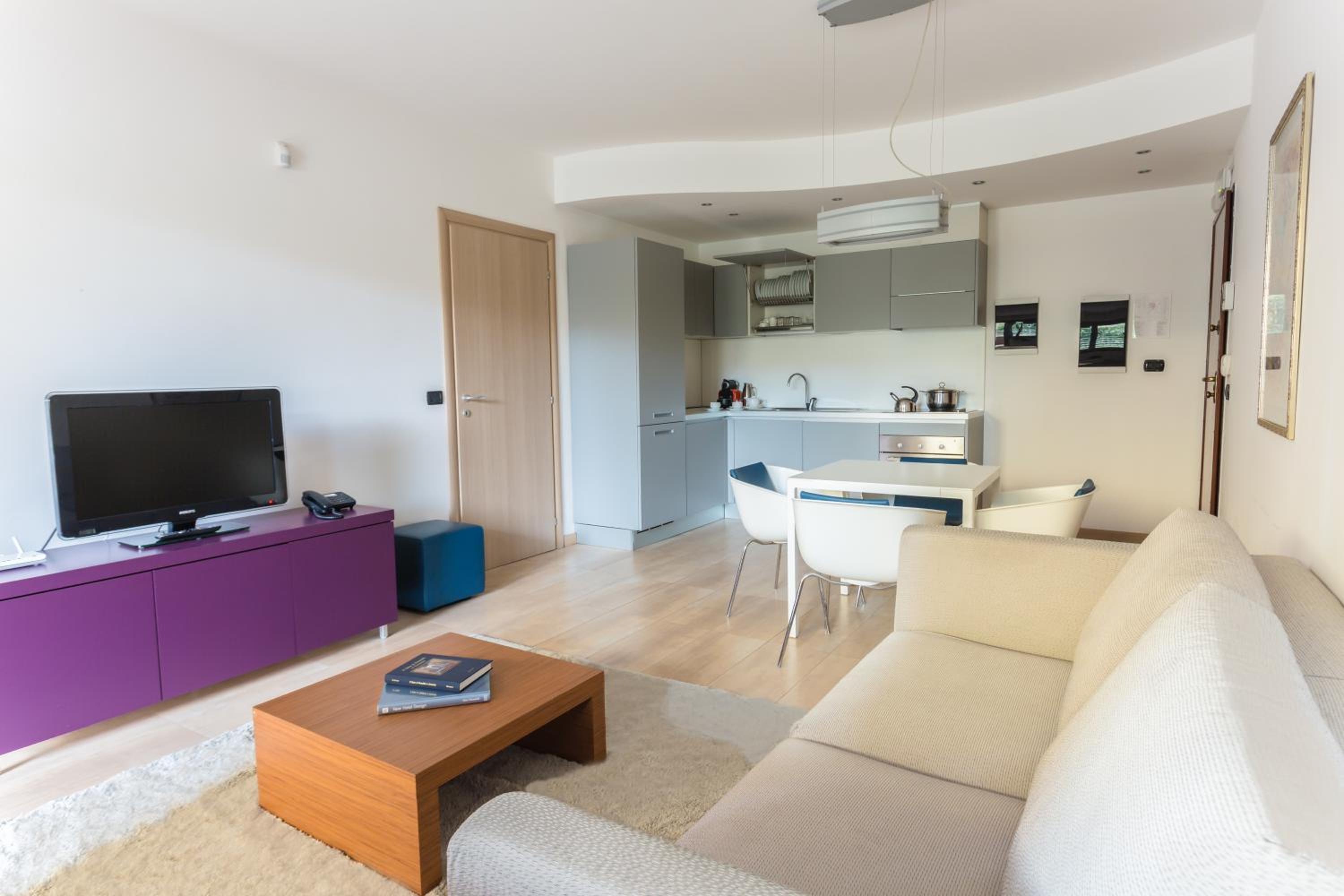 One-Bedroom Apartment (4 Adults)