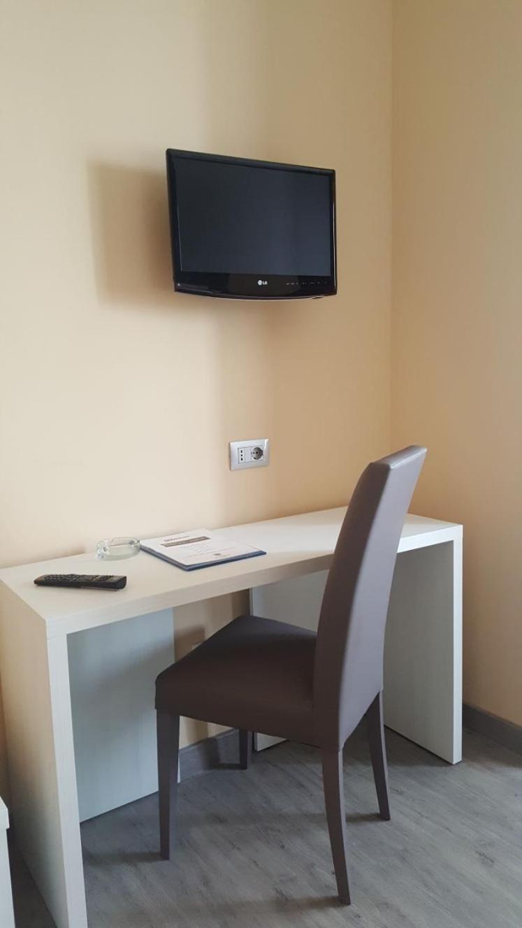 Superior Double or Twin Room - Photo 7