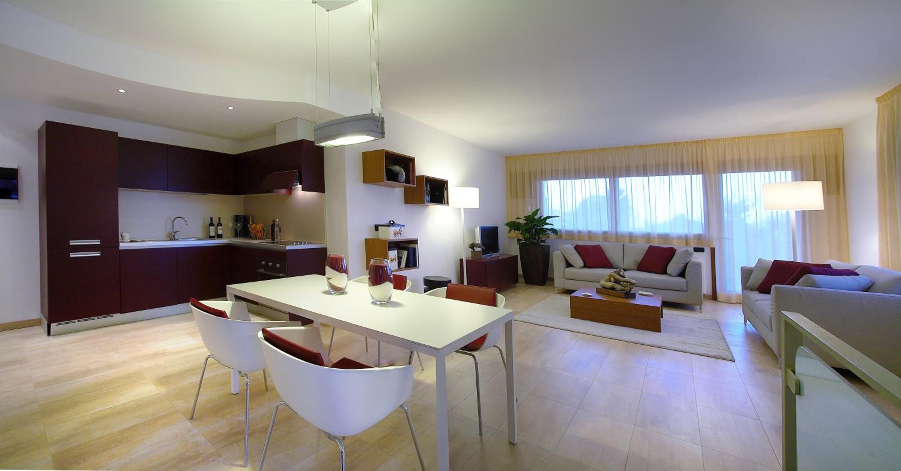 Two-Bedroom Apartment (8 Adults) - Split Level