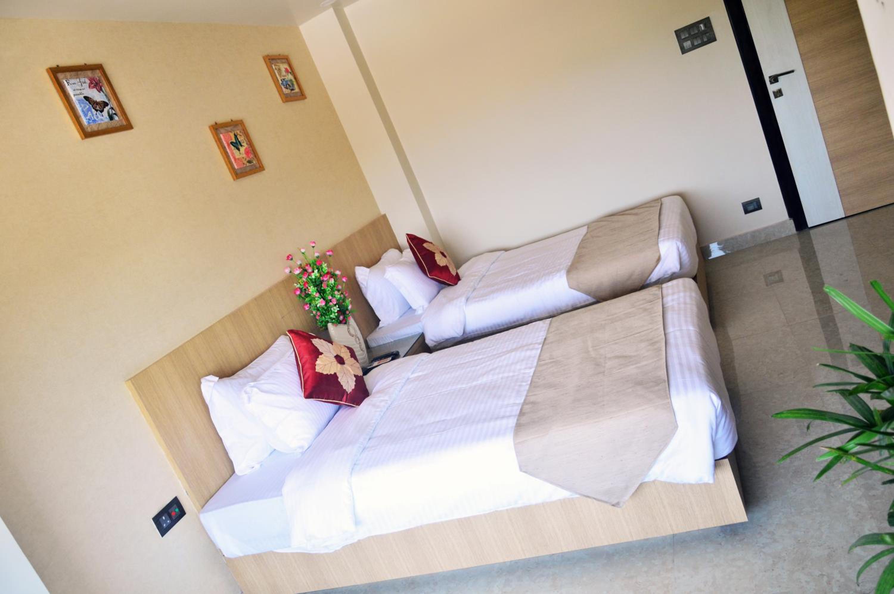 Standard Double Room photo 2