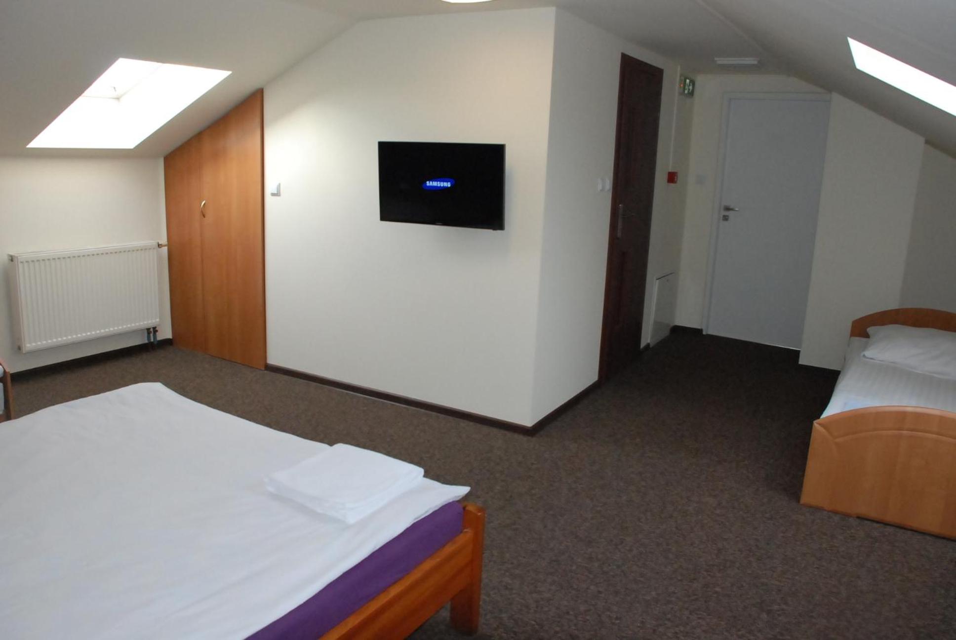 Deluxe Double Room with Shower photo 2