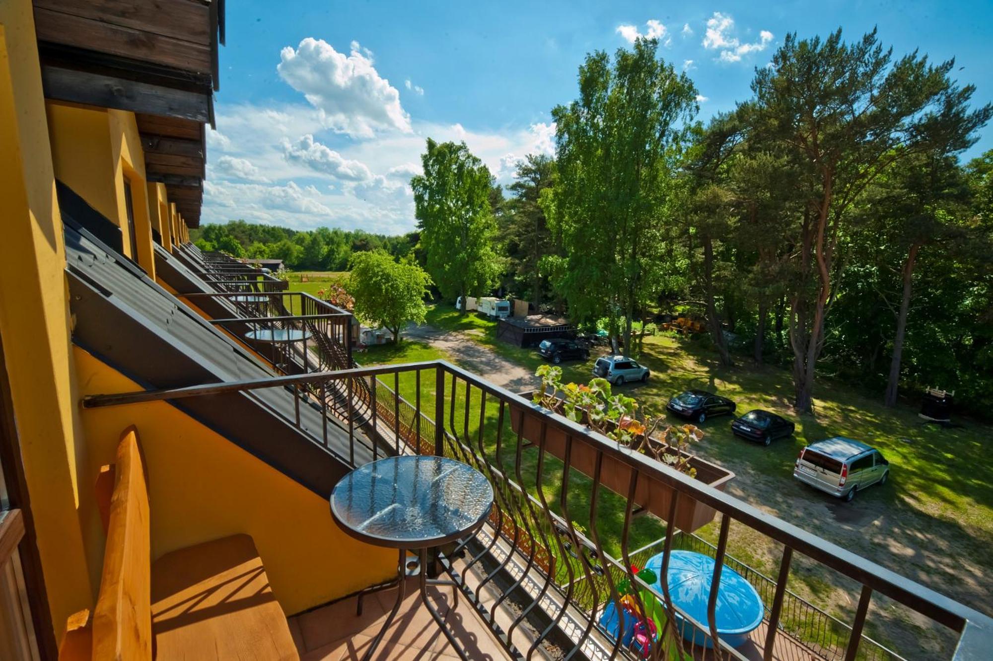 Double Room with Balcony - Photo 3
