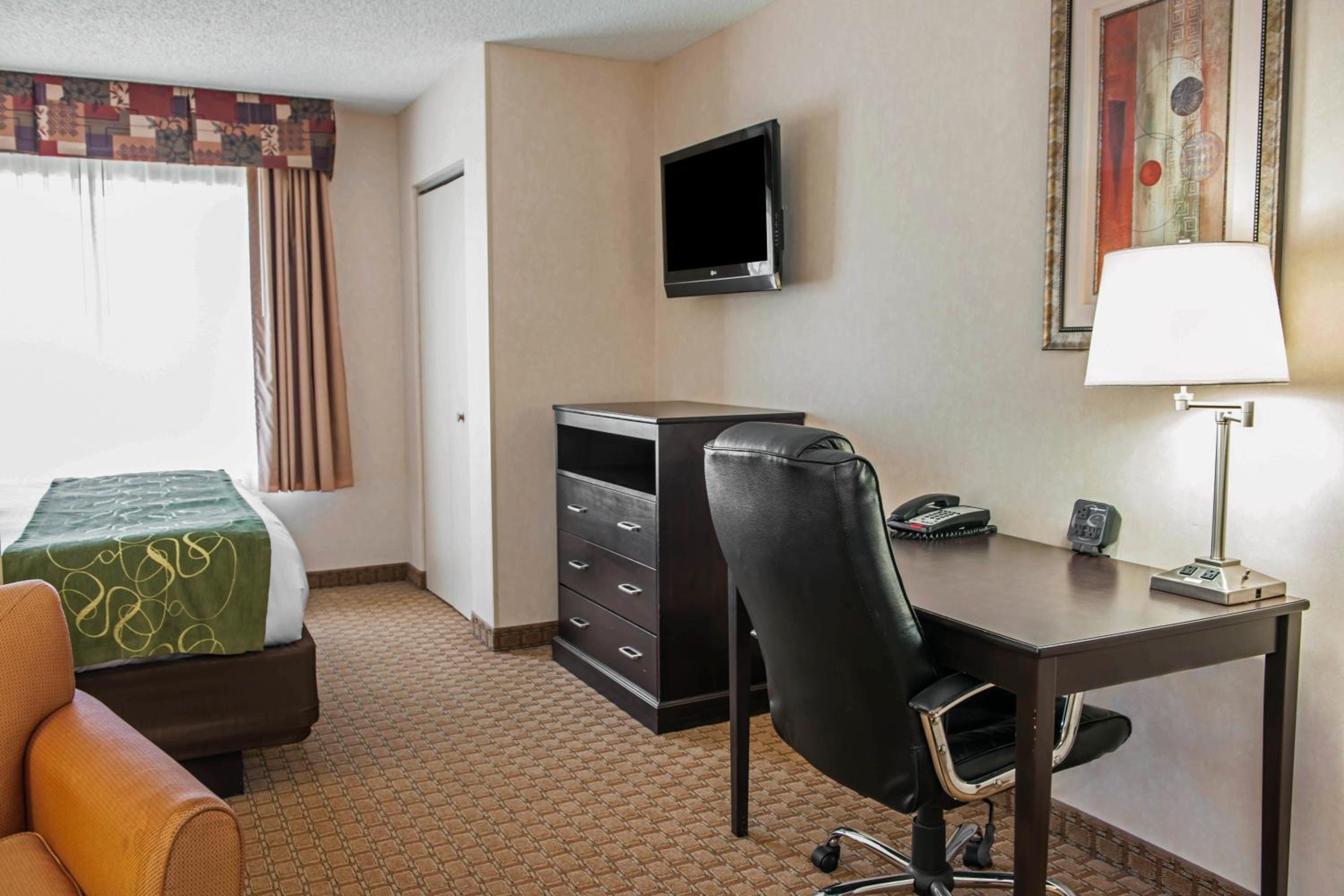 King Suite - Disability Access/Non-Smoking