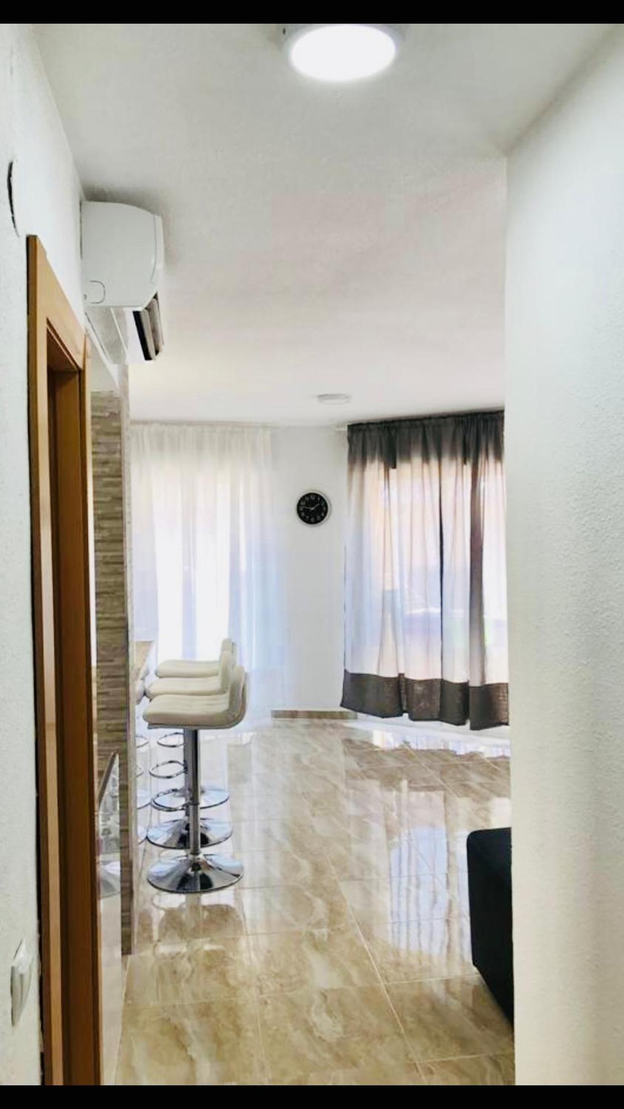 Apartment with Balcony - Photo 27