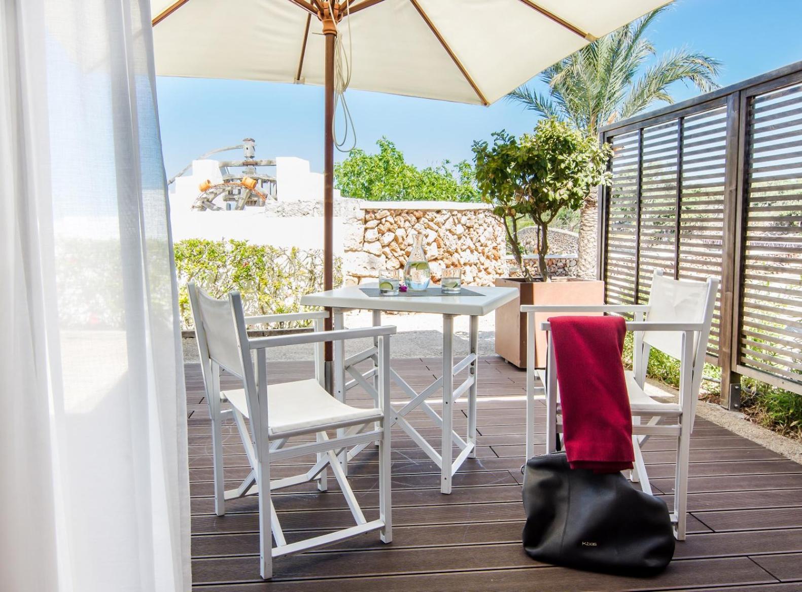 Double or Twin Room with Terrace photo 2