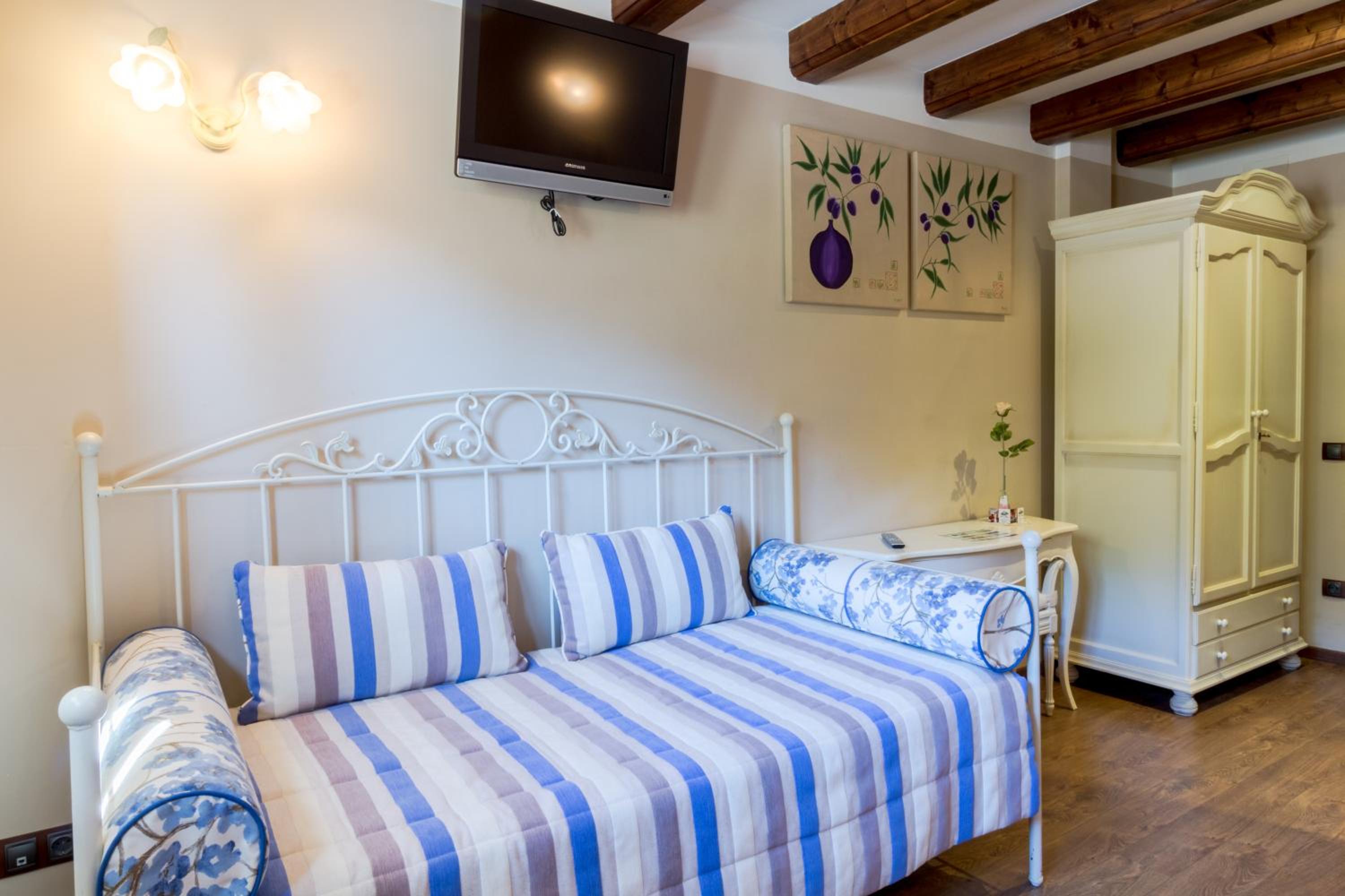 Triple Room - Photo 3