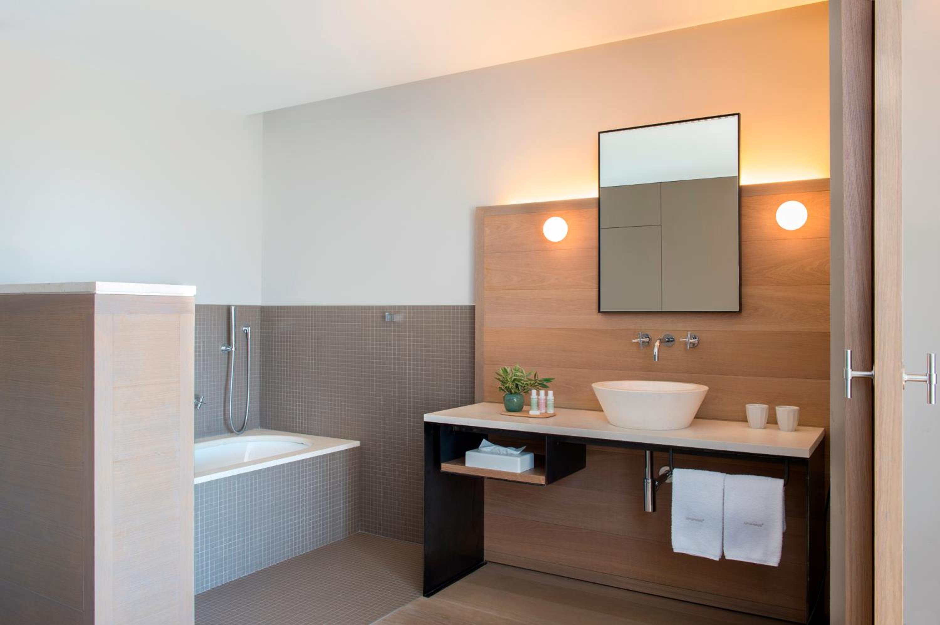 Junior Suite with Terrace - Photo 4