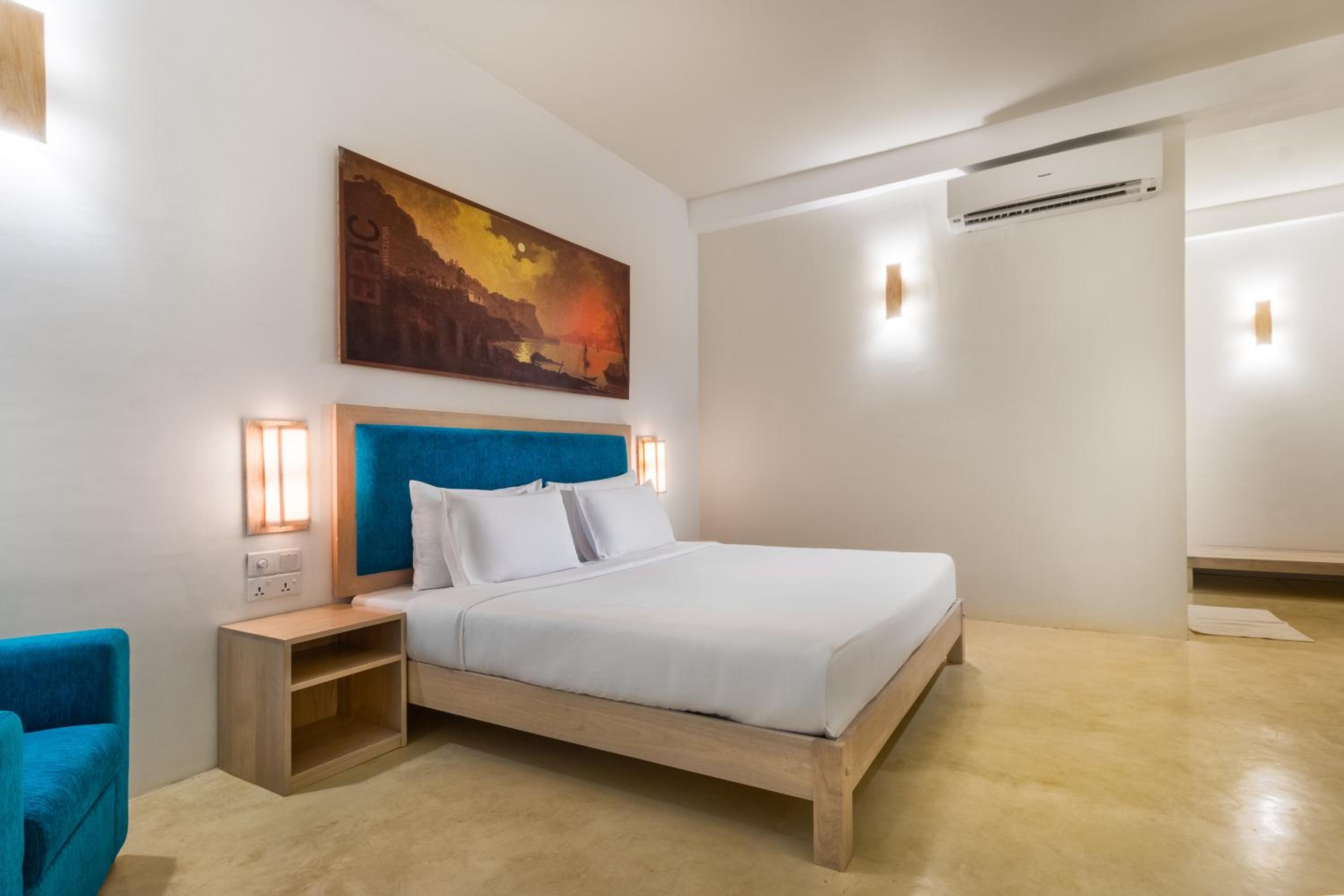 Deluxe King Room photo 2