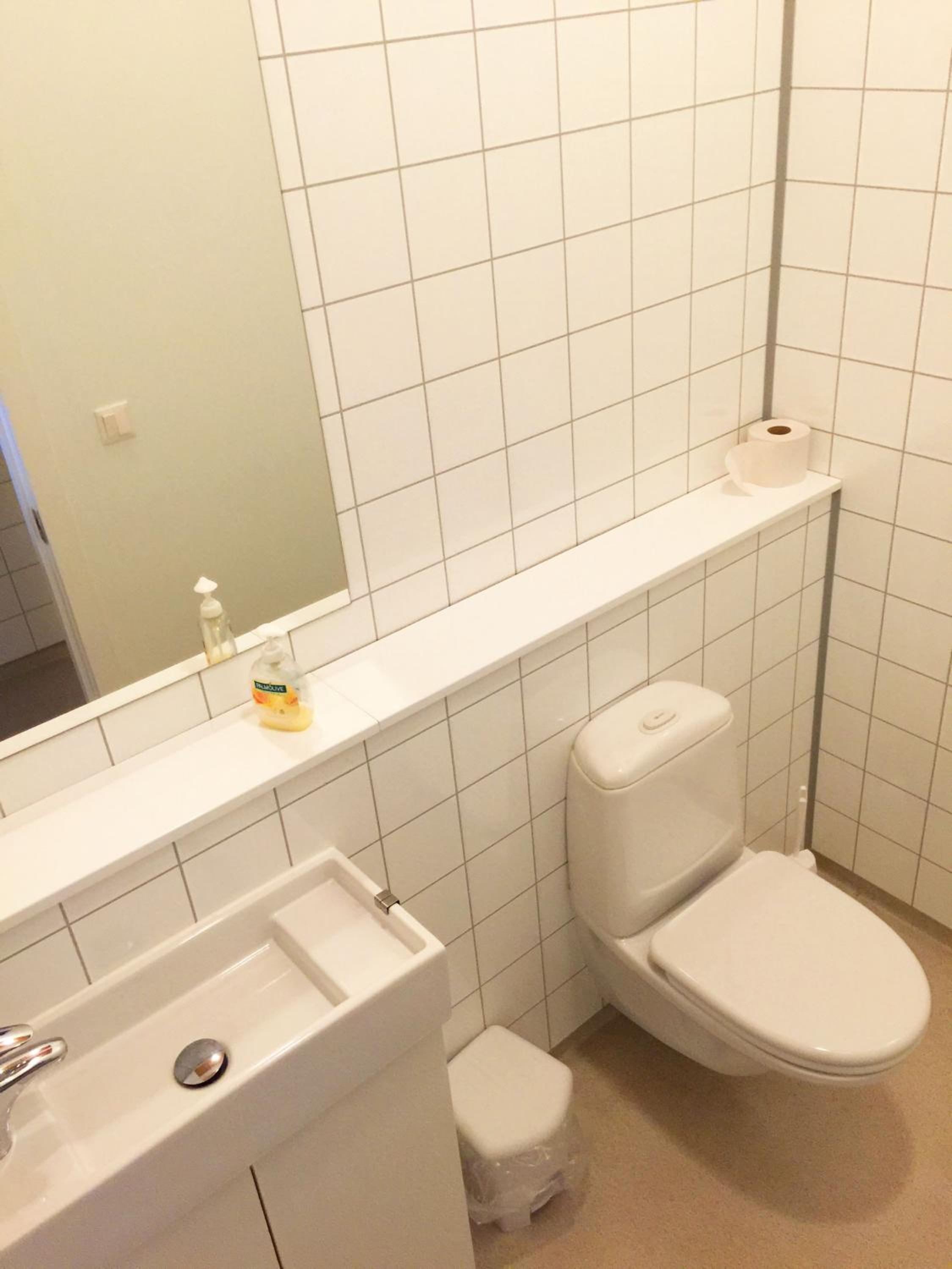 Twin Room with Shared Bathroom photo 3