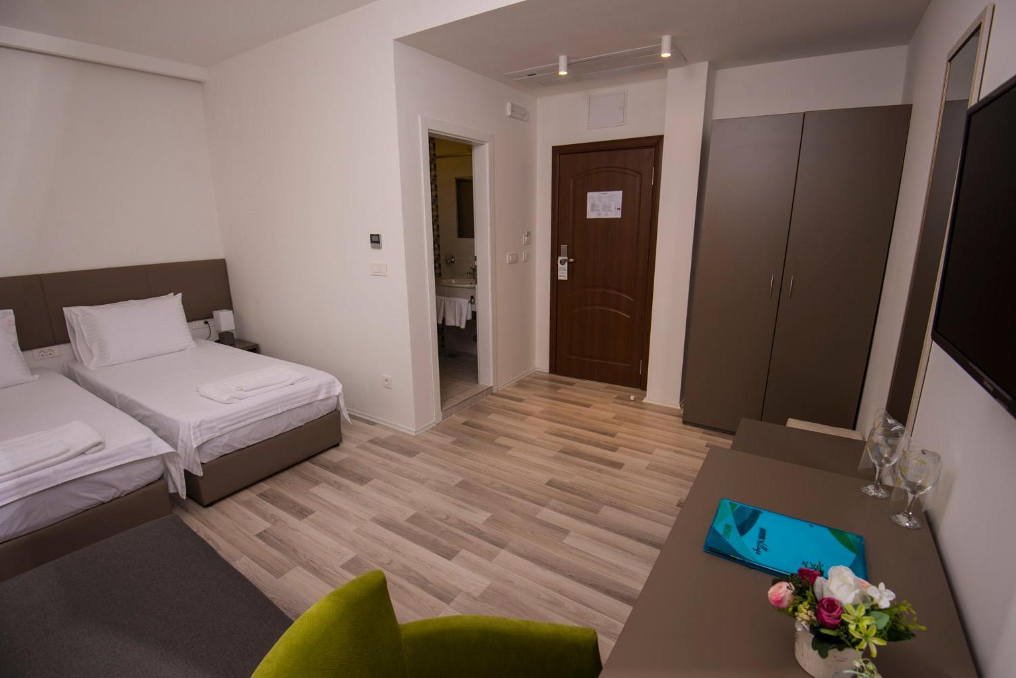 Superior Twin Room - Photo 1