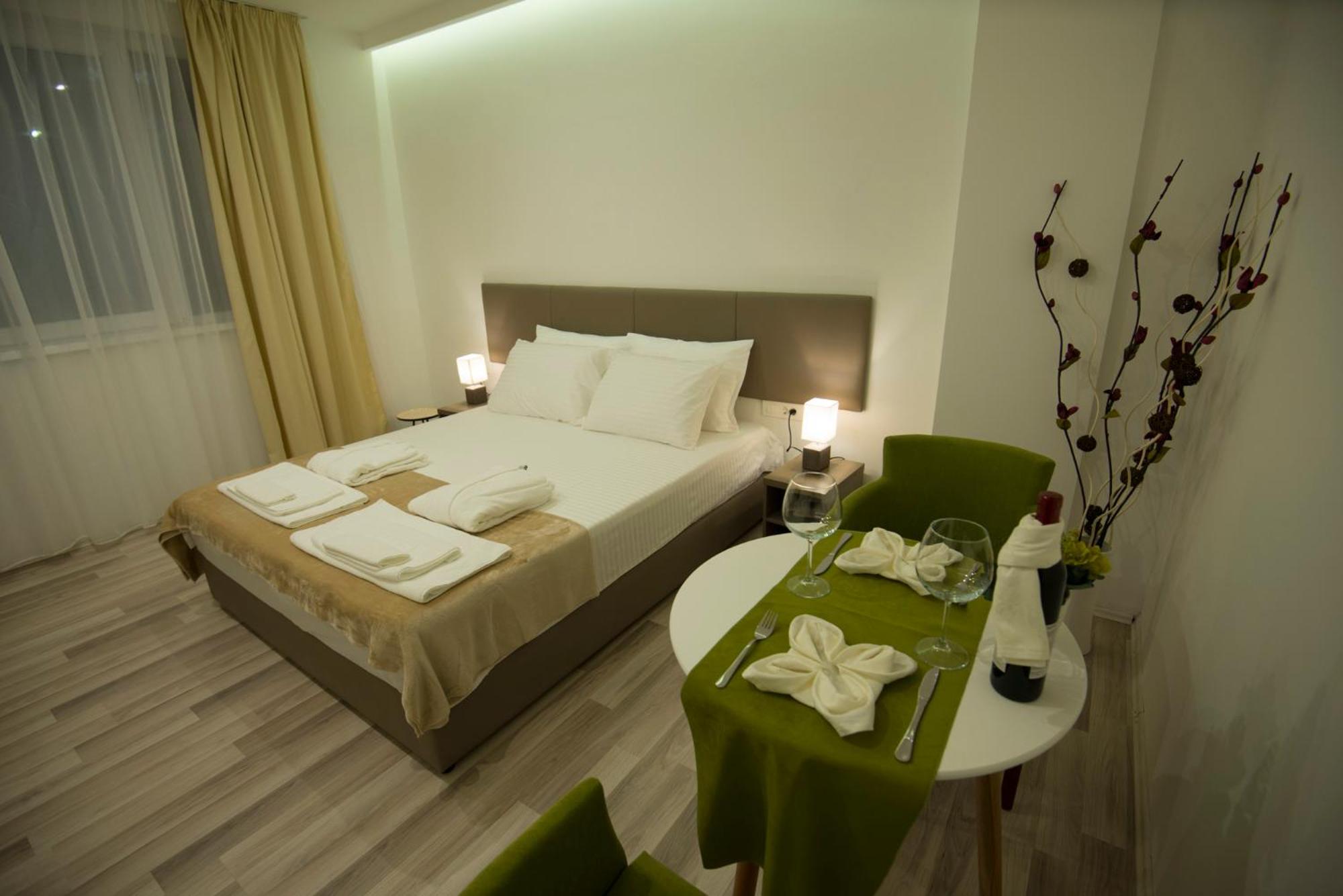 Deluxe Apartment - Photo 2