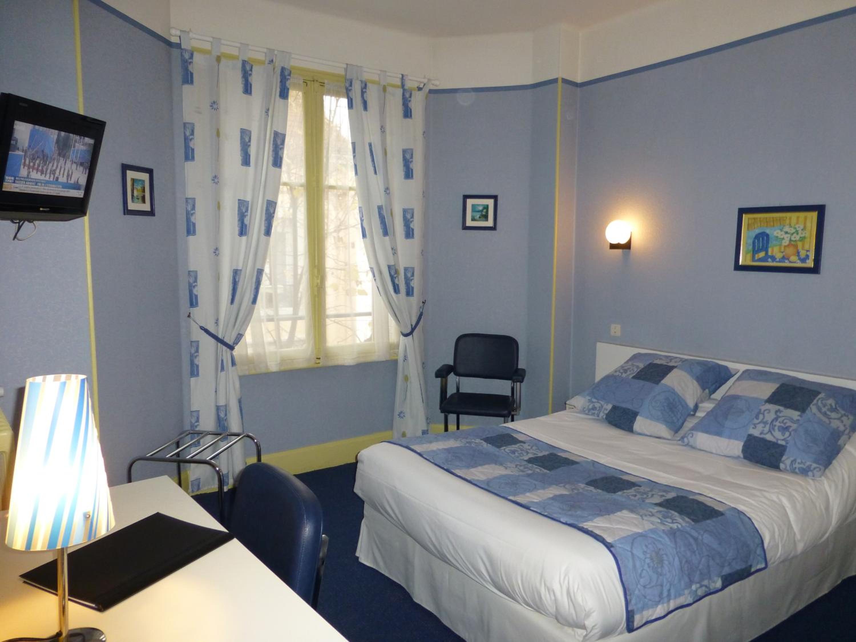 Standard Double Room - Photo 5