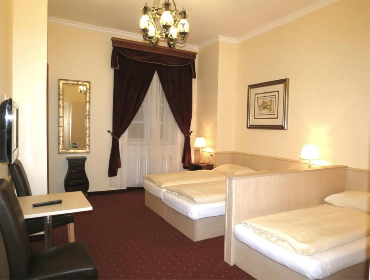 Quadruple Room - Photo 2