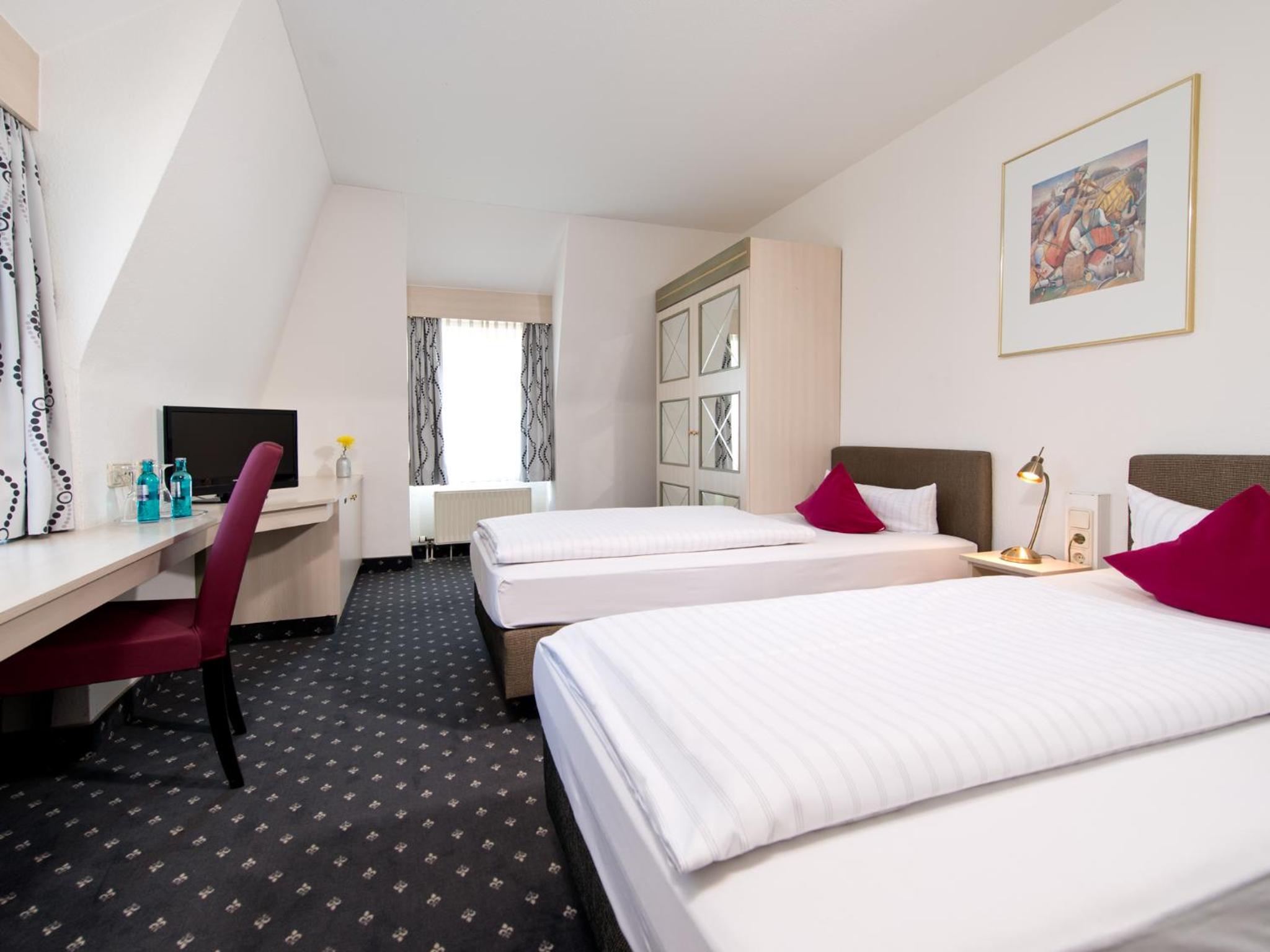 Economy Twin Room