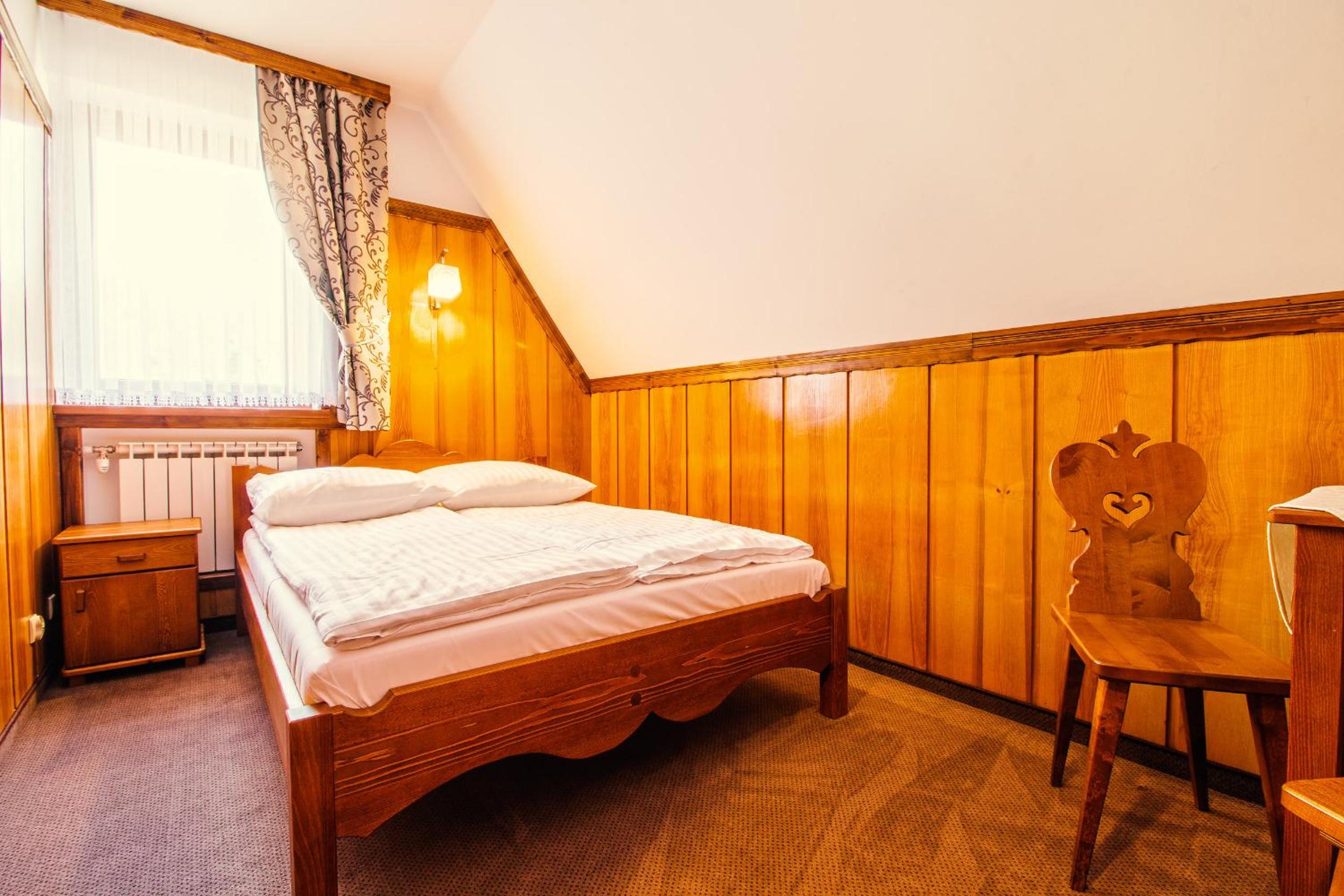 Twin Room - Photo 3