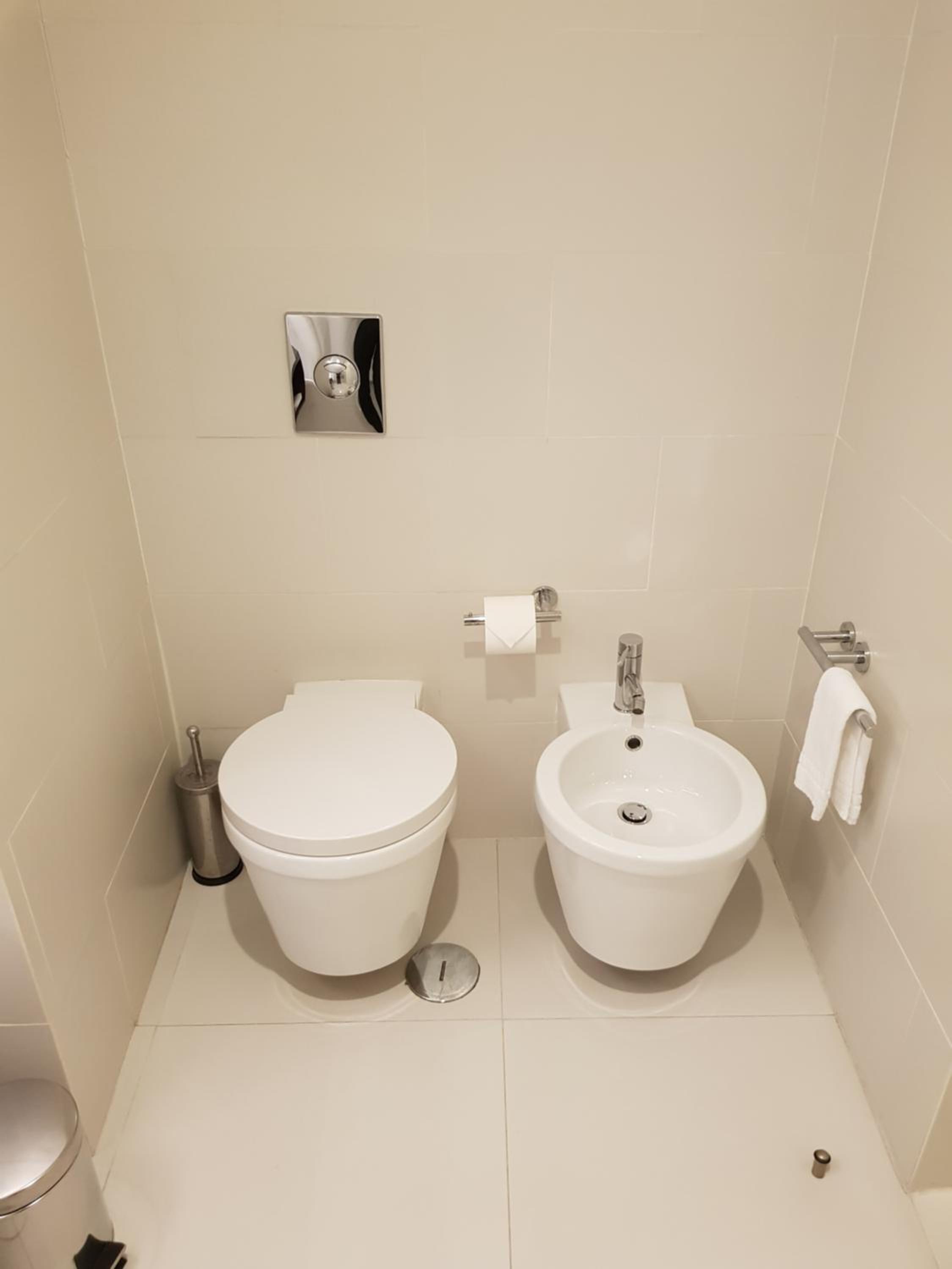 Executive Suite - Photo 4