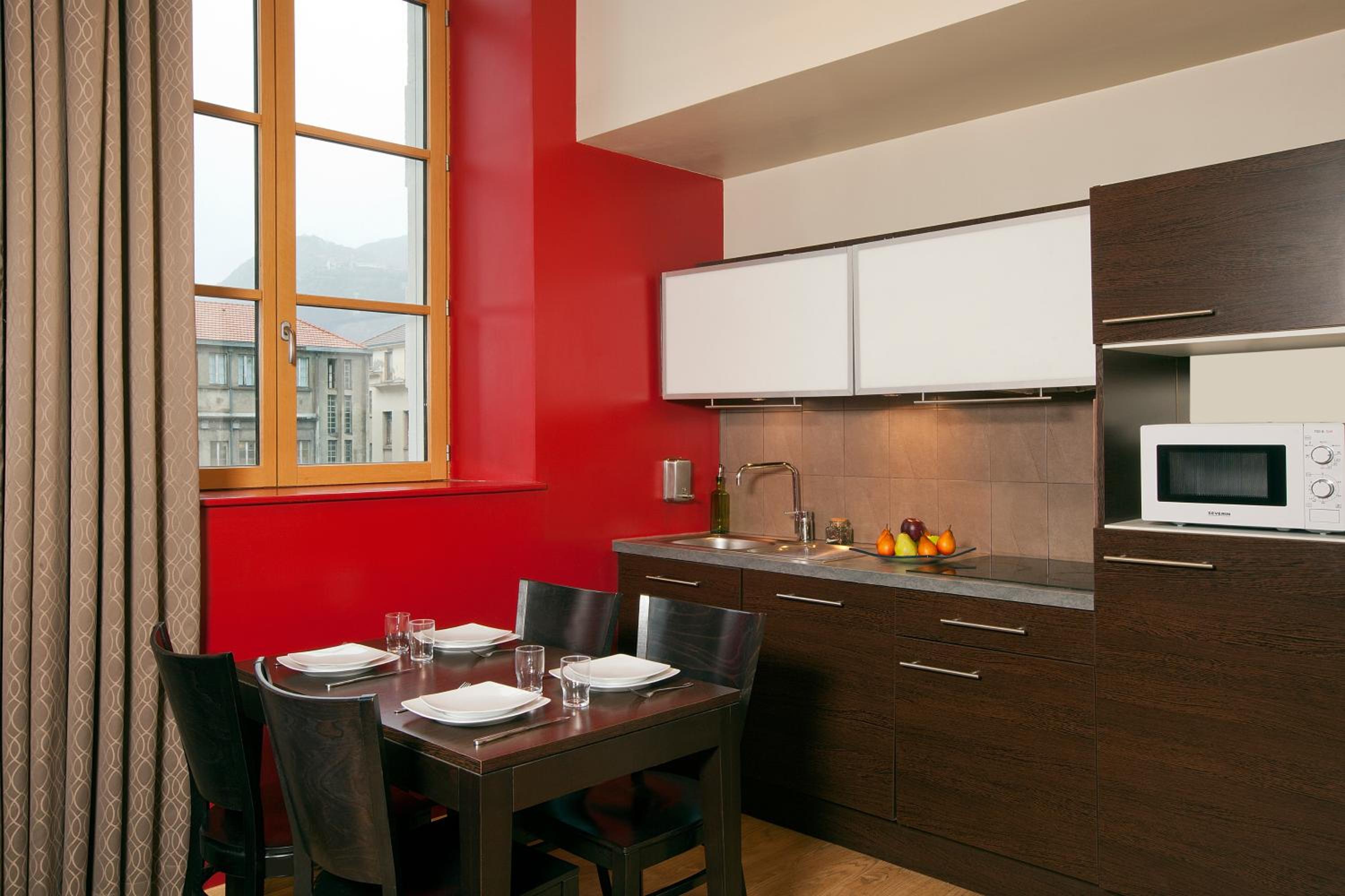 One-Bedroom Apartment (4 Adults) - Photo 4