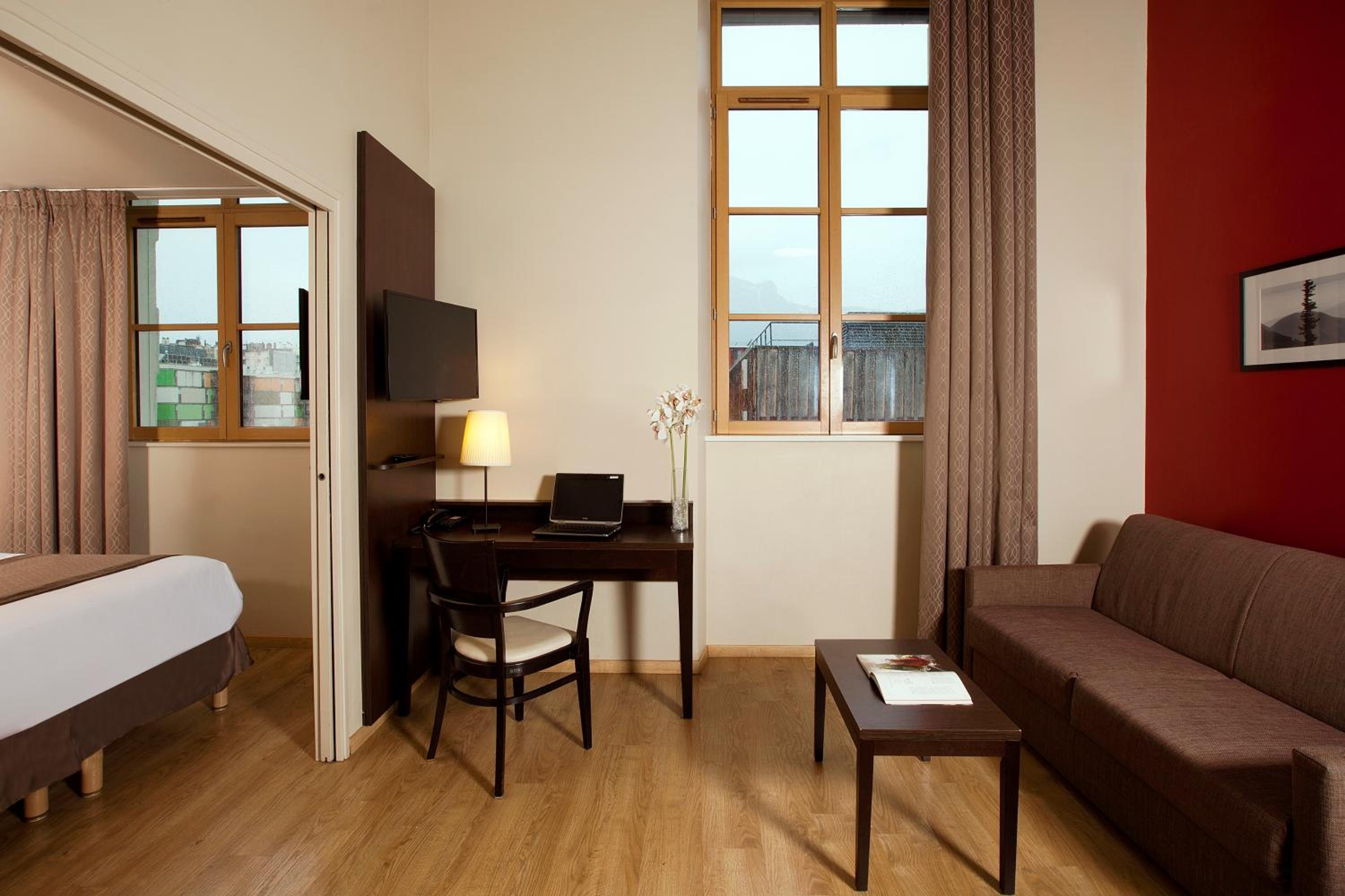 One-Bedroom Apartment (4 Adults) - Photo 7