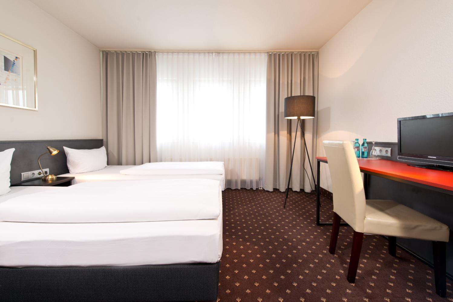 Business Double Room - Photo 4