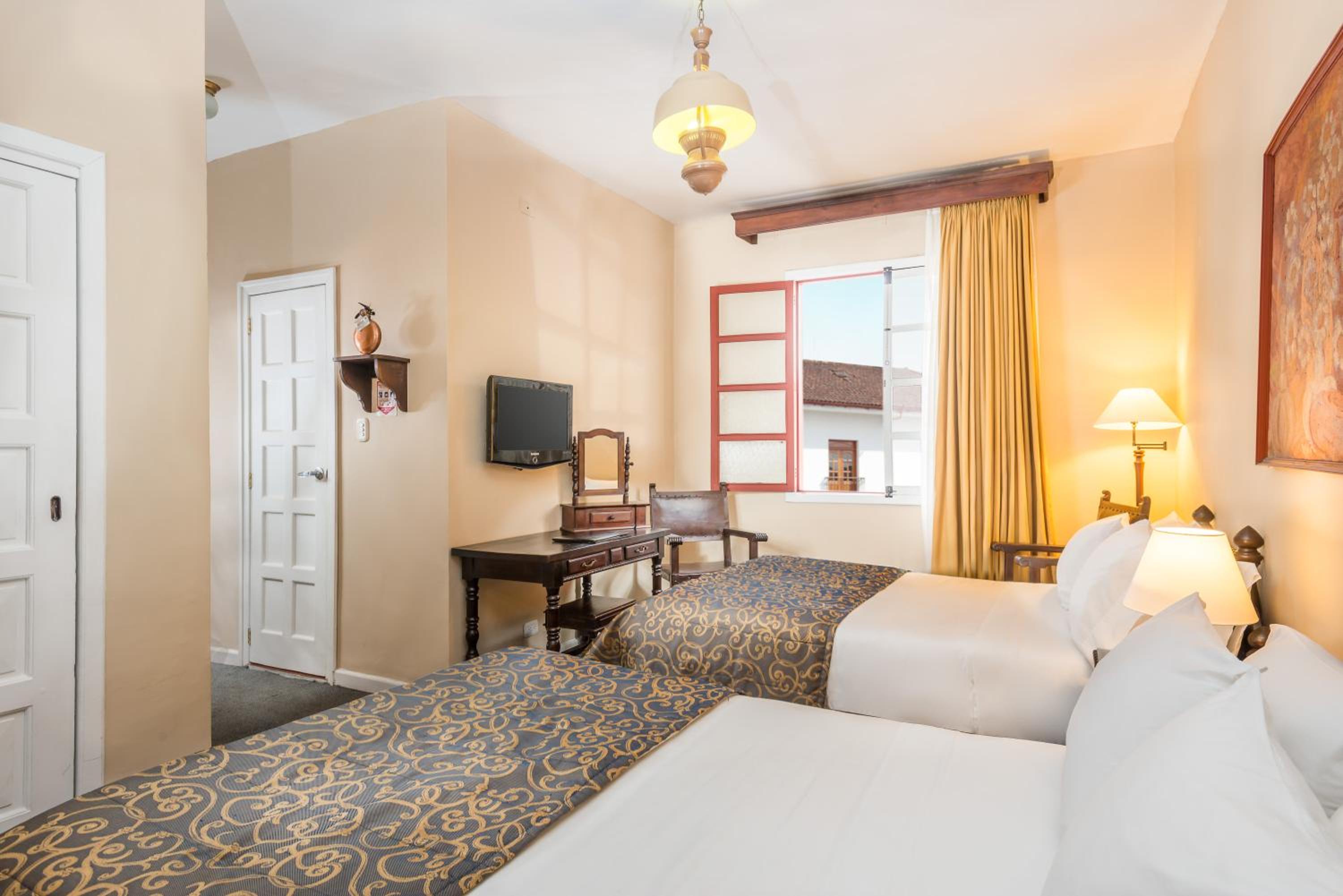 Quadruple Room - Photo 3