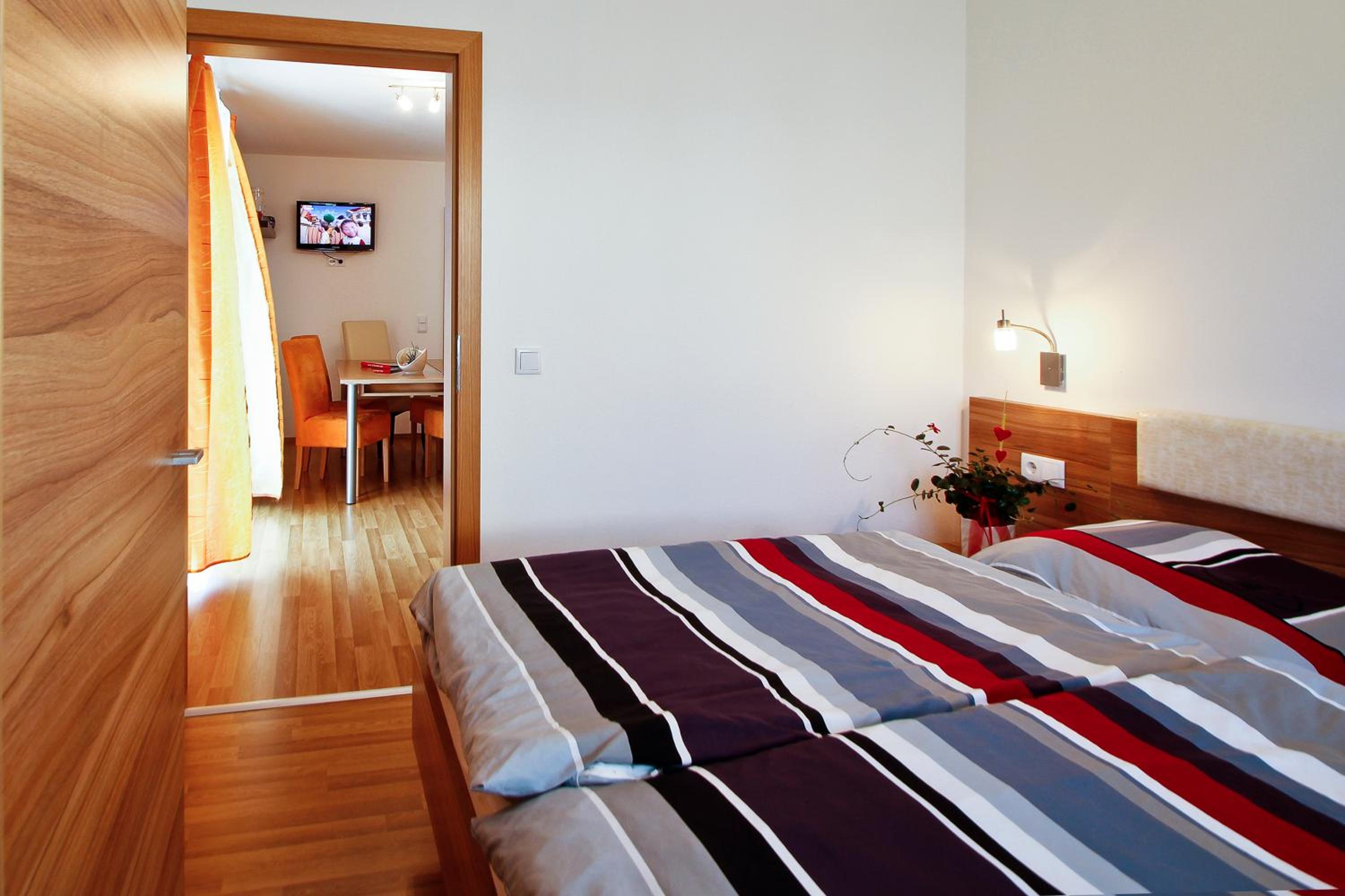 Two-Bedroom Apartment with Balcony or Terrace photo 3